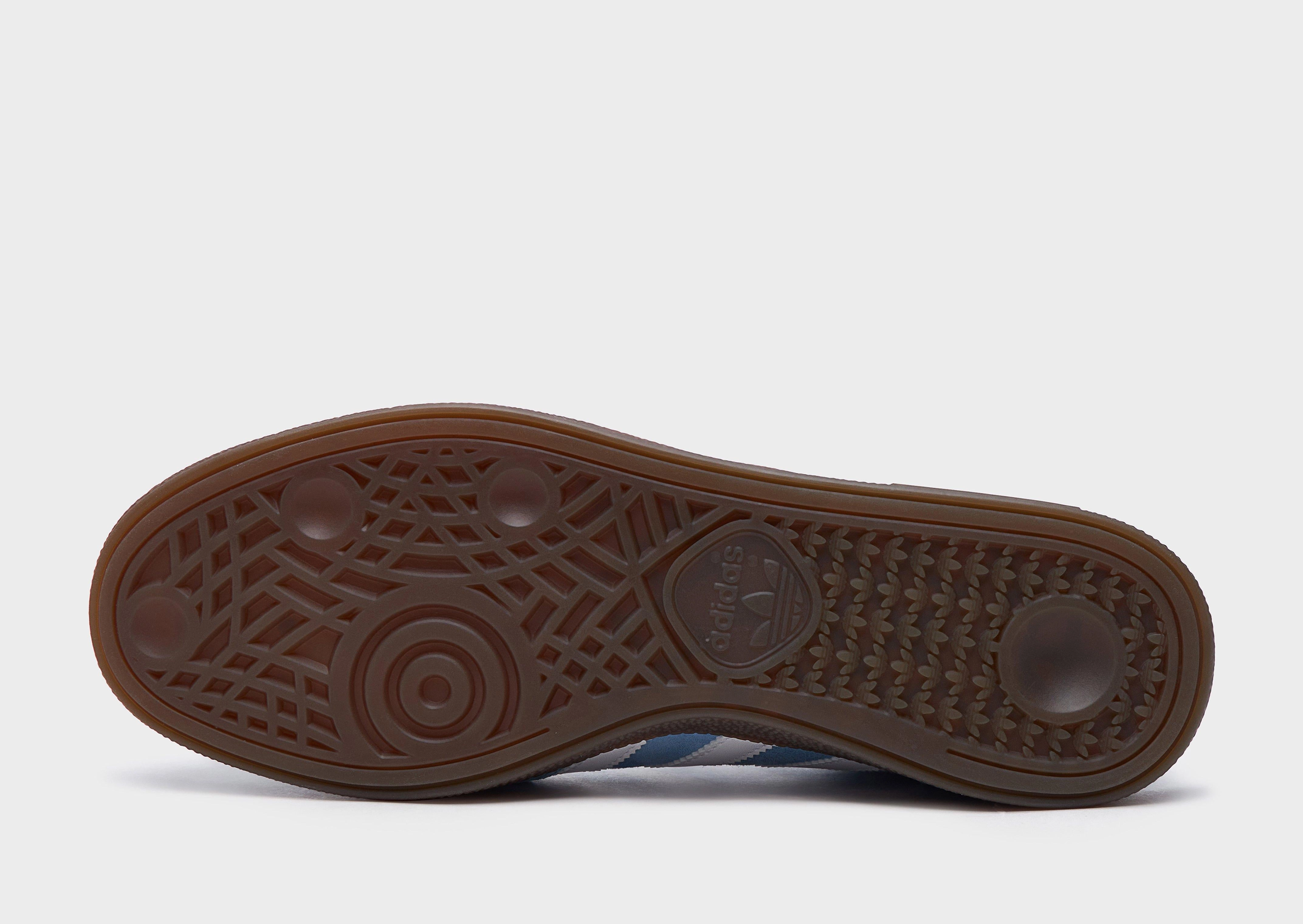 Your Livewear, Made To Roam, Built For Motion, Crafted Quality, Style Meets Tech, Form-Focused, Live Refined, Form-Led