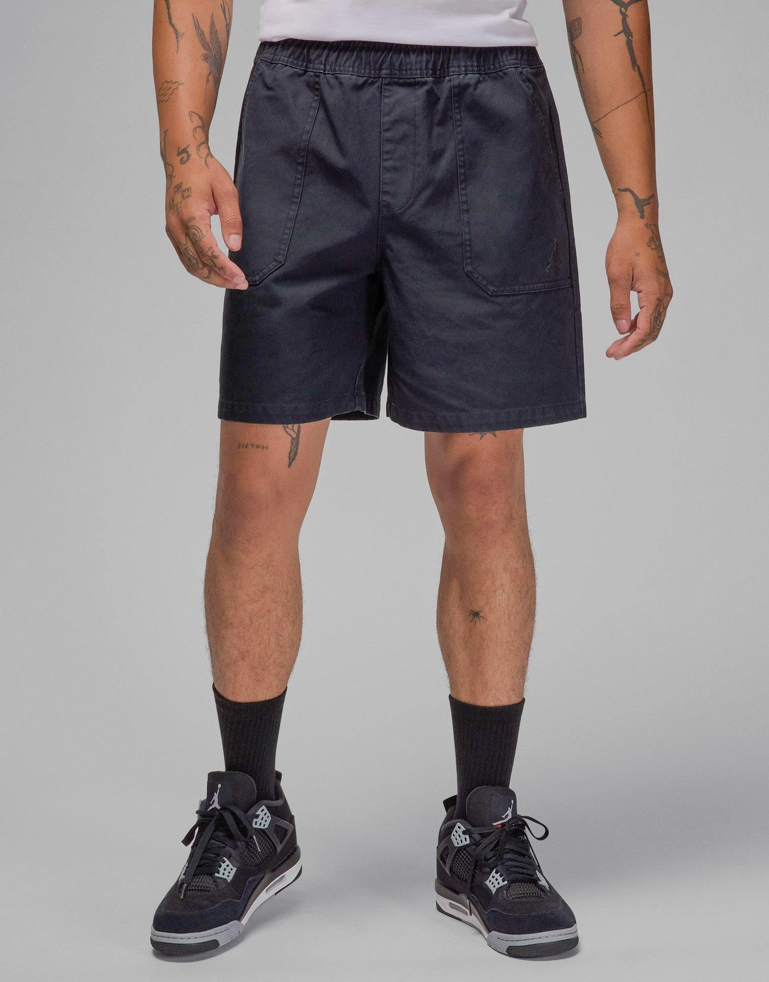 Purpose-Led, Elevated Basics, Form-Light Fit, Essence Wear, Multi-Context Style, Bold And Clean, Pure Look