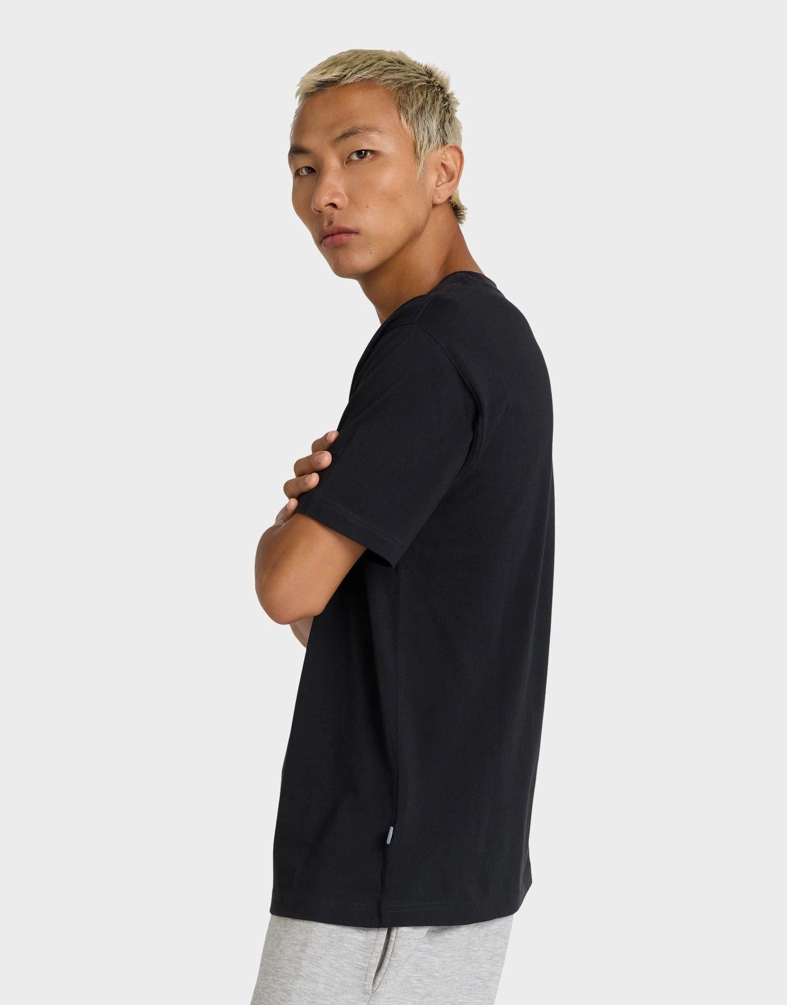 Urban Inspired, Soft-Fit System, Activewear Redefined, Move-Fit, Minimal Focus, Low-Profile Style, Calm Aesthetic, Layer Light