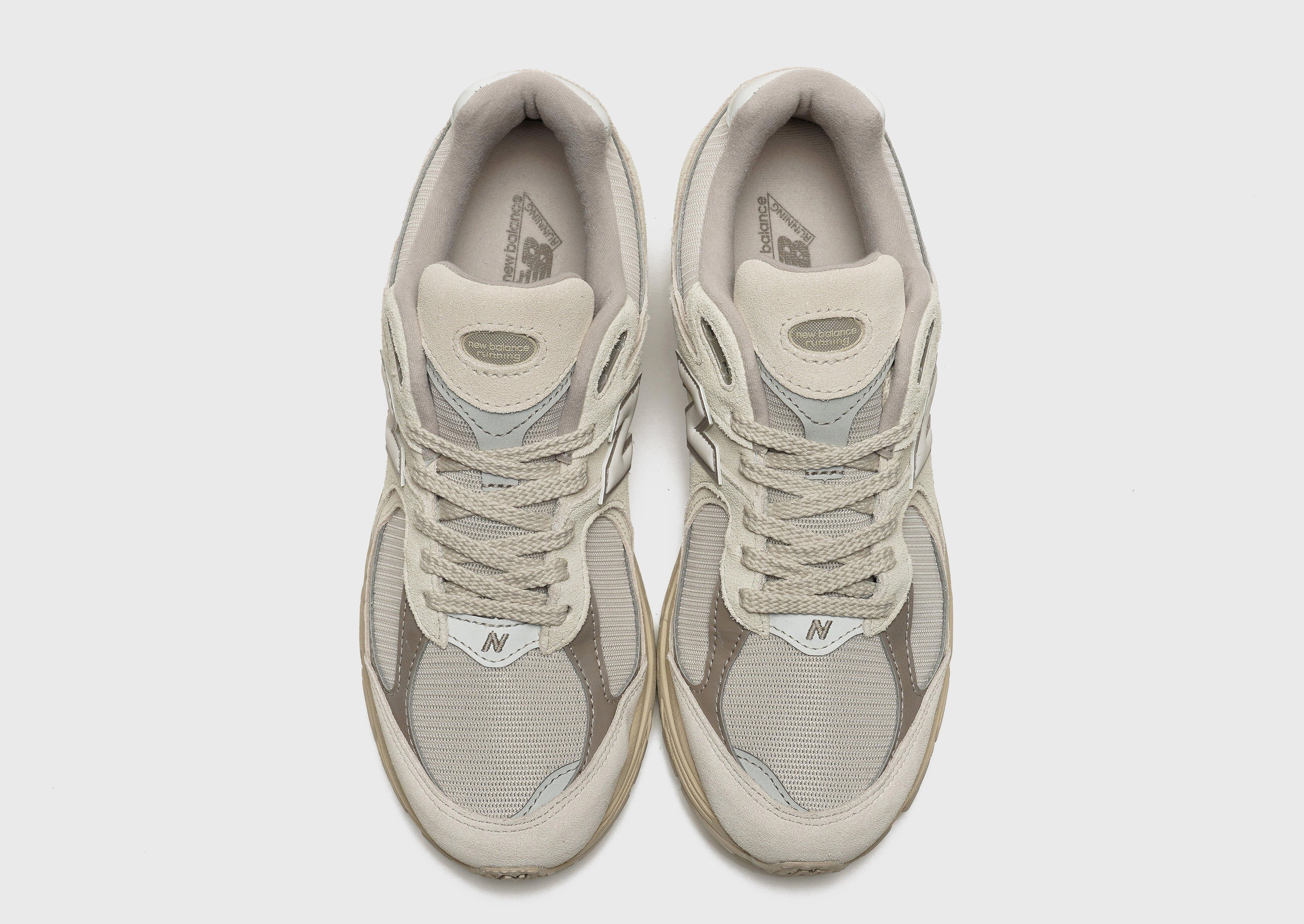 Streamlined Fit, Contemporary Vibes, Versatile Mood, Refined Comfort, Motion Elements, Refined Edgewear, Refined Essentials