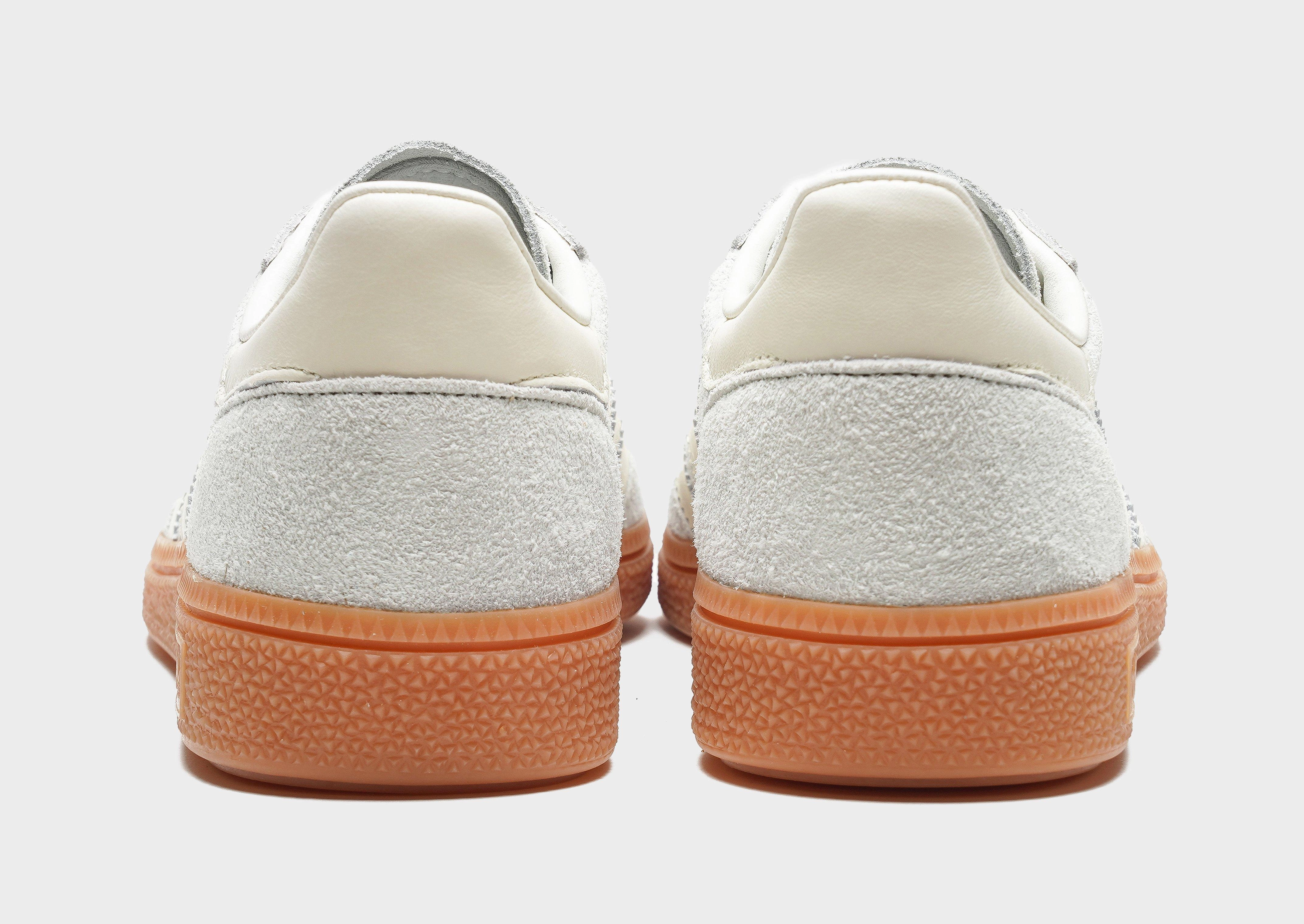 Cool Tones, Clarity Wear, Adapt And Go, Confident Comfort, Movement Architecture, Updated Basics, Minimal Design, Refined Feel