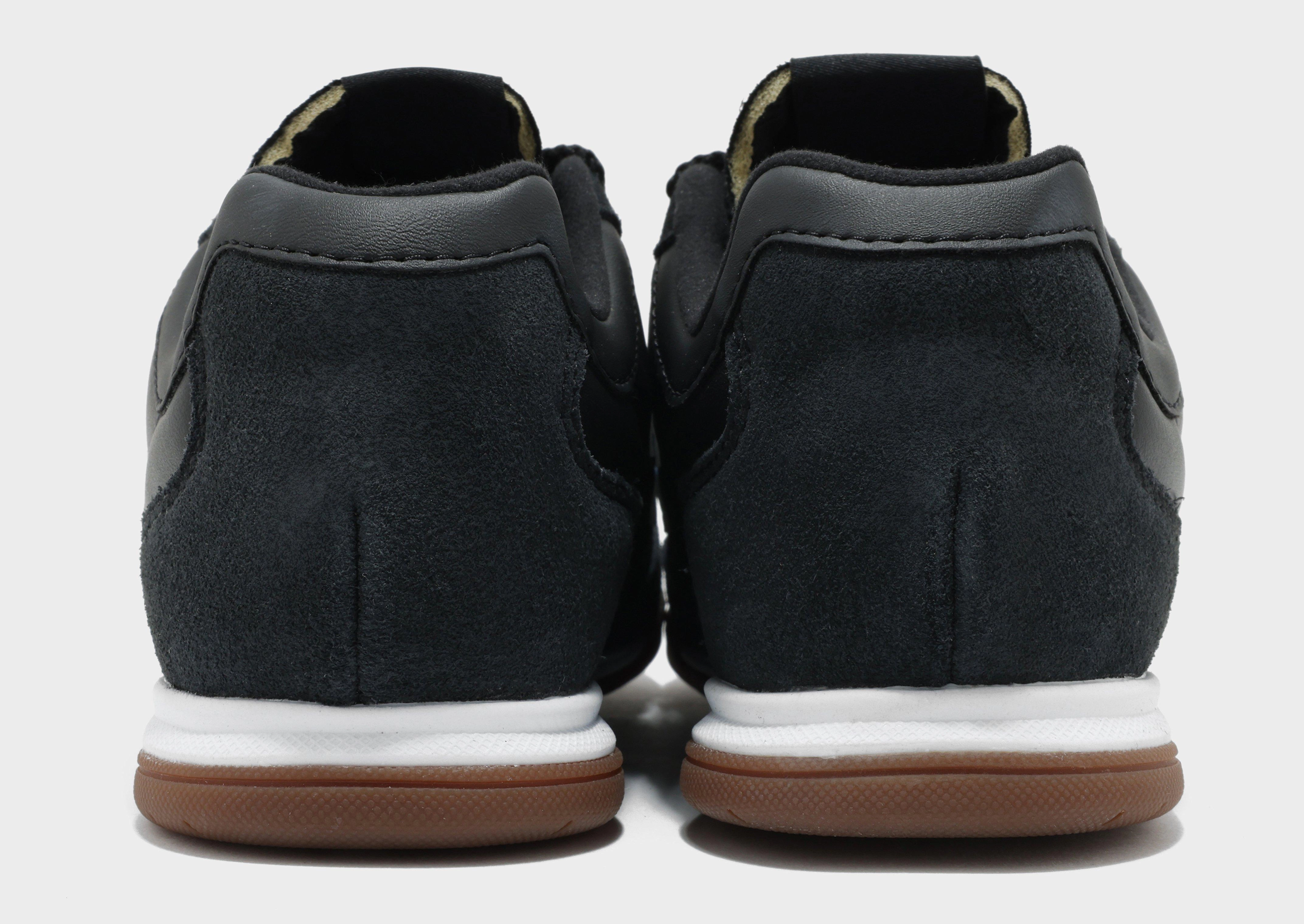 Versatile Drop, Sleek Citywear, Calm Aesthetic, Fluid-Form Design, Form-Light Fit