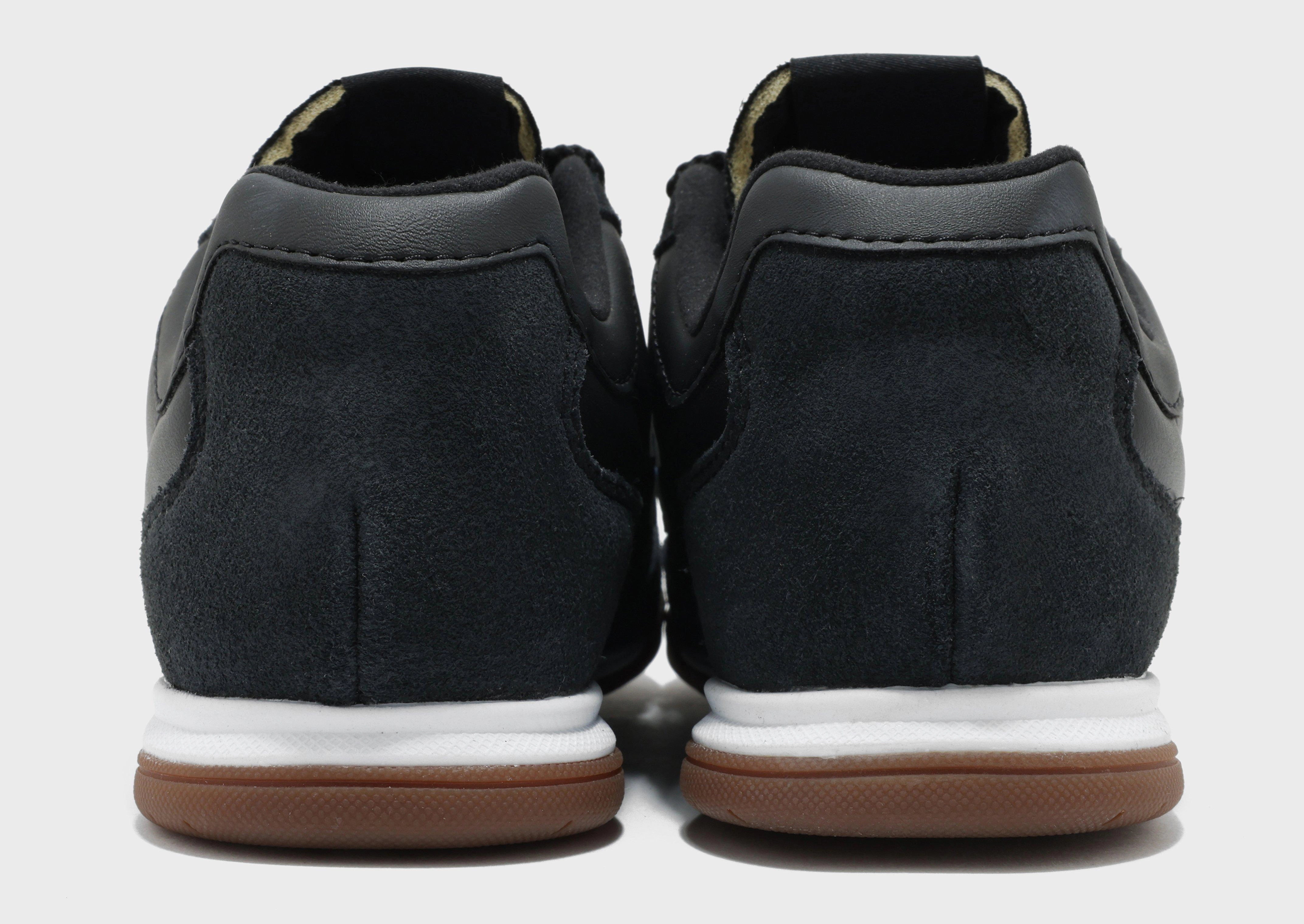 Versatile Drop, Sleek Citywear, Calm Aesthetic, Fluid-Form Design, Form-Light Fit