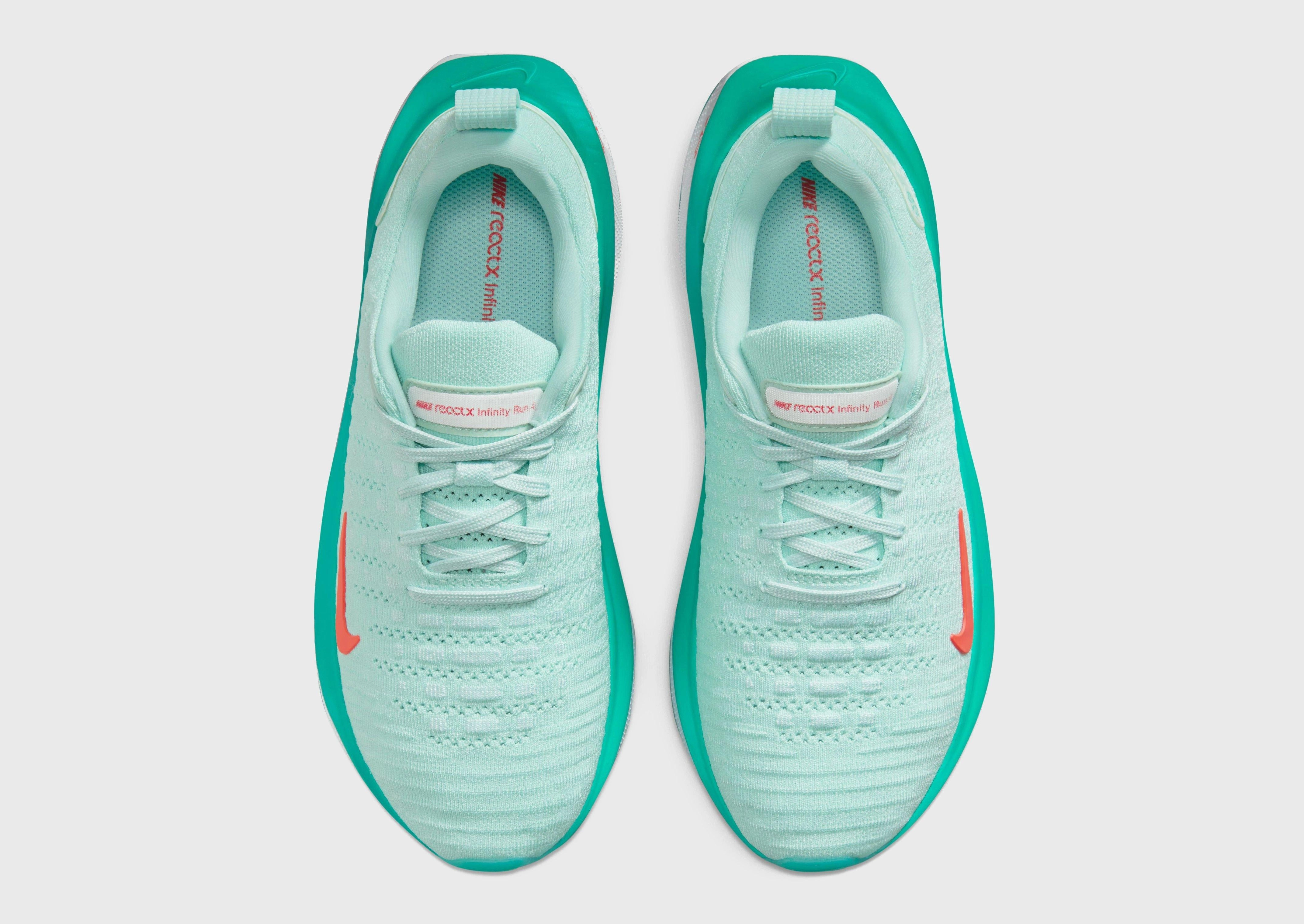 Next-Gen Design, Go-Anywhere Style, Form-Focused, Adaptive Style, City-Proof, Layer With Ease, Rhythm-Based Wear