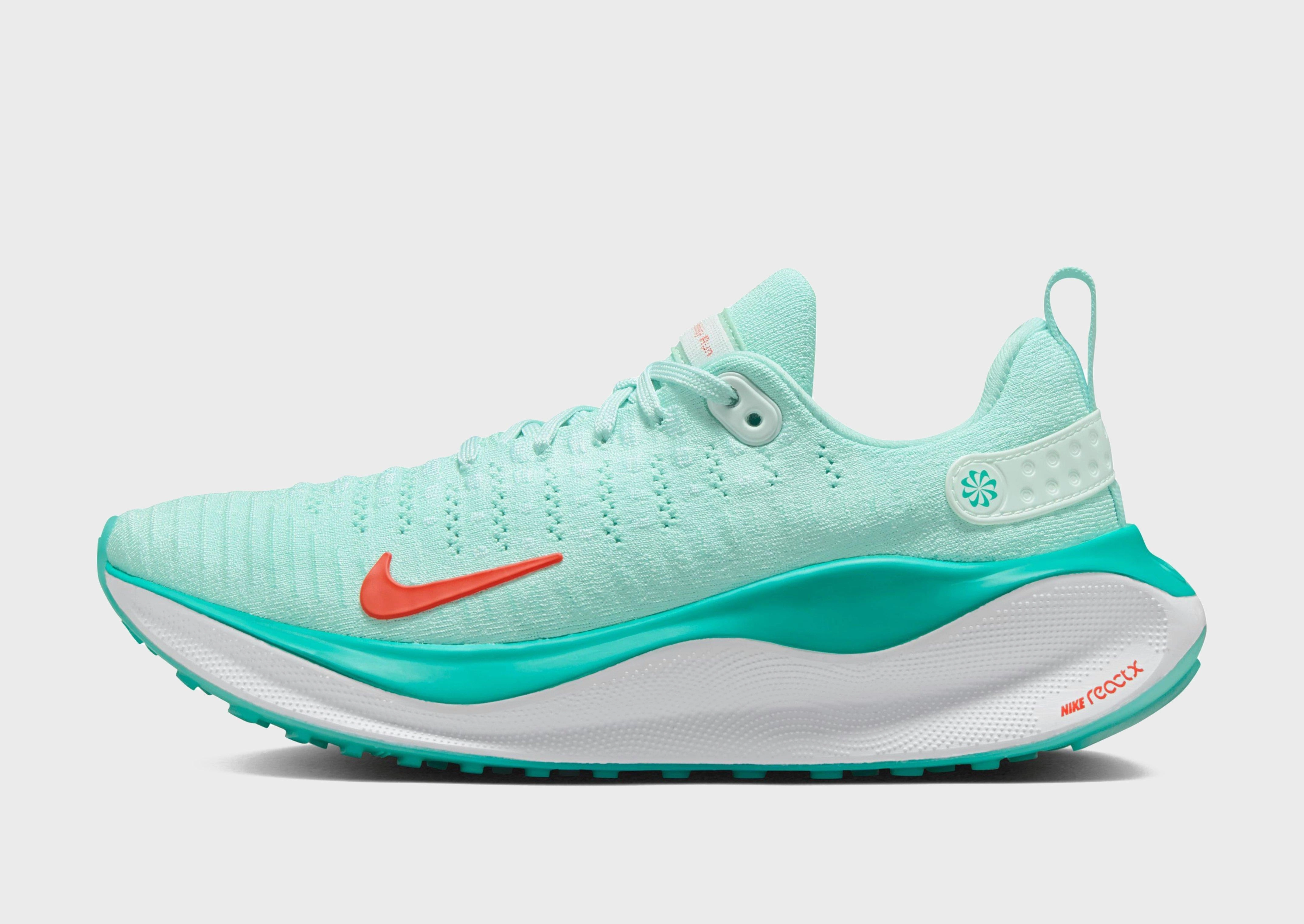 Adapt And Go, Comfort-Focused, Ready To Flex, Precision-Made, Forward Function, Shaped For Flow