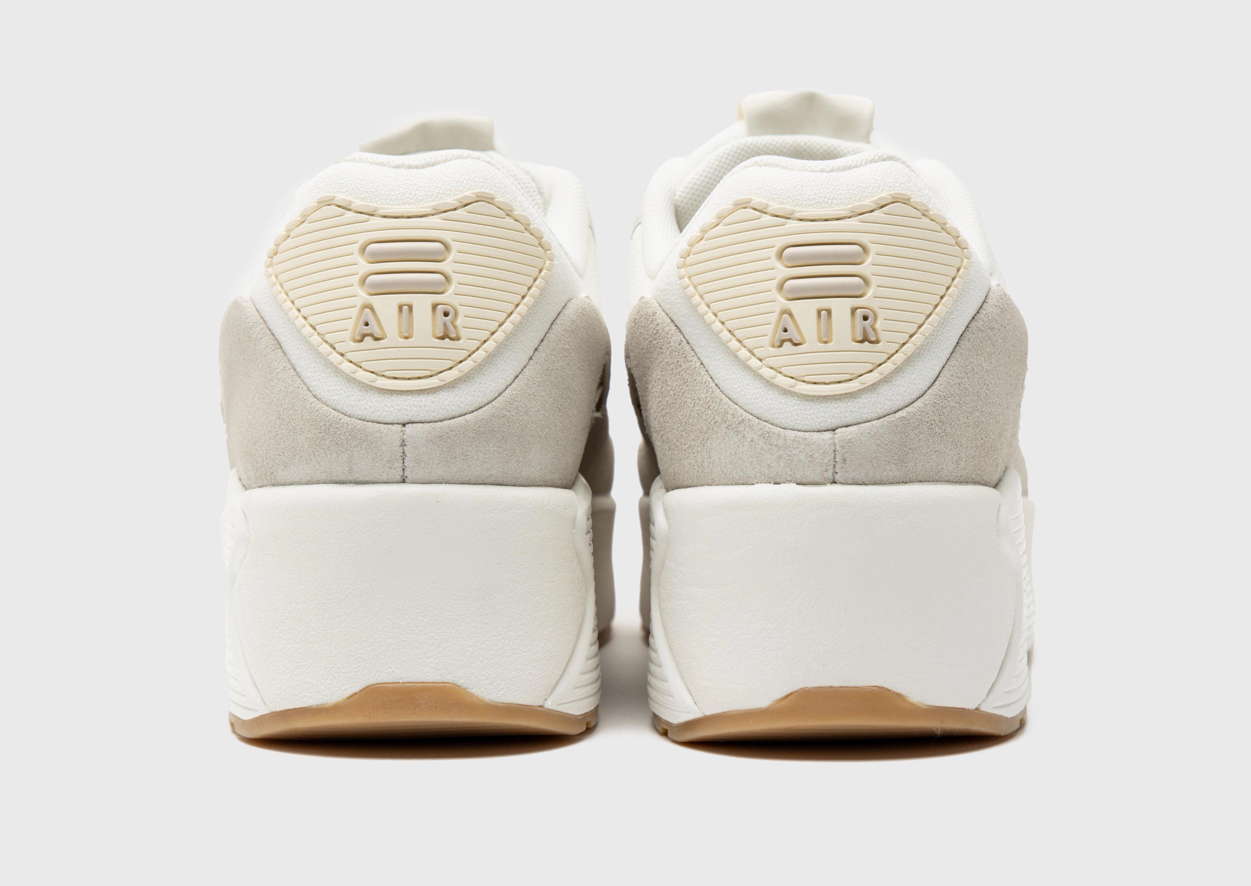 Quiet Performance, In-Motion Look, Clean Aesthetic, Refined Edgewear, Urban-Motion Fit