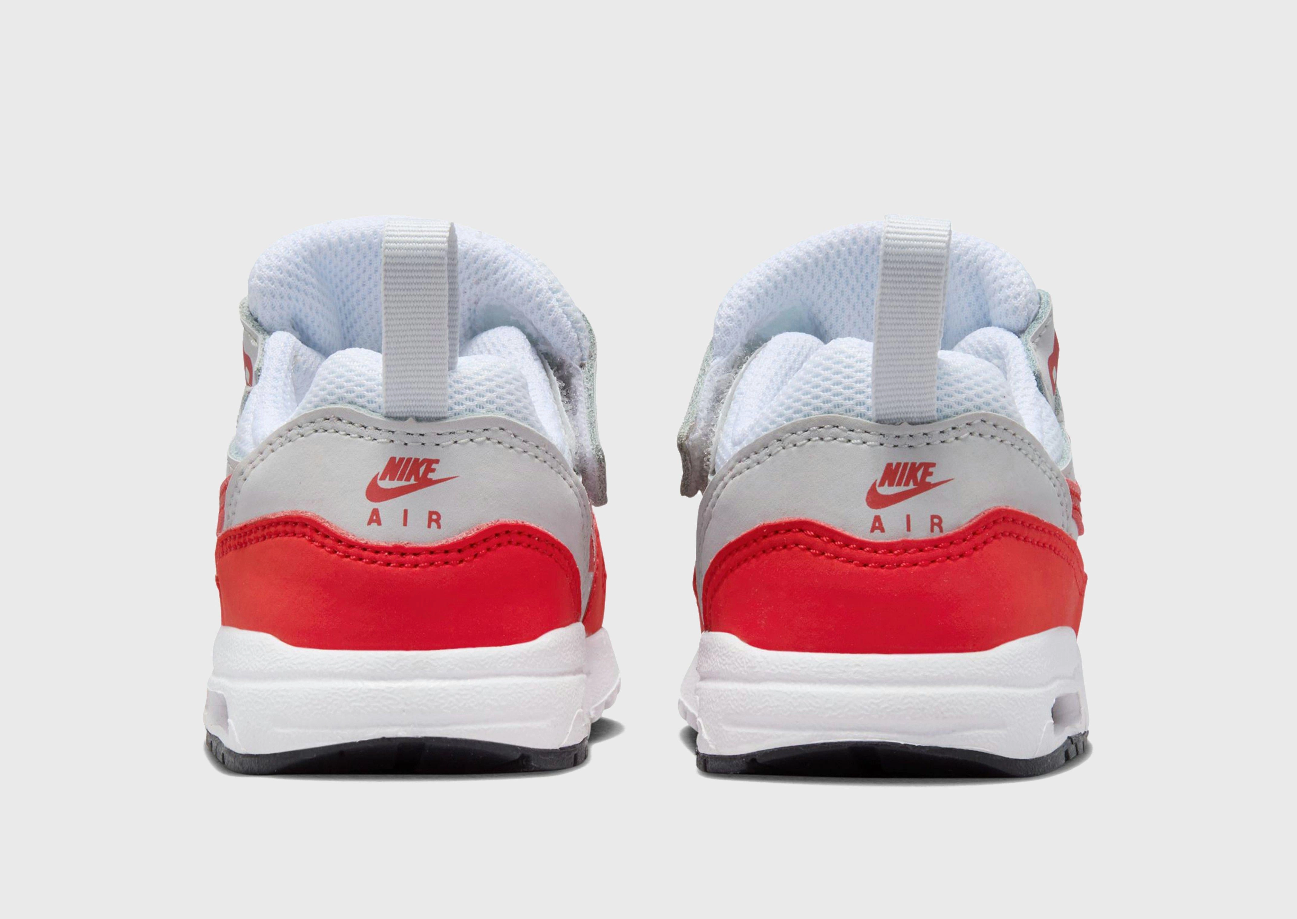 Designed To Perform, Flow-Forward Gear, All-Day Movement, Core To Explore, Understated Cool, Season-Neutral, Sleek Routine