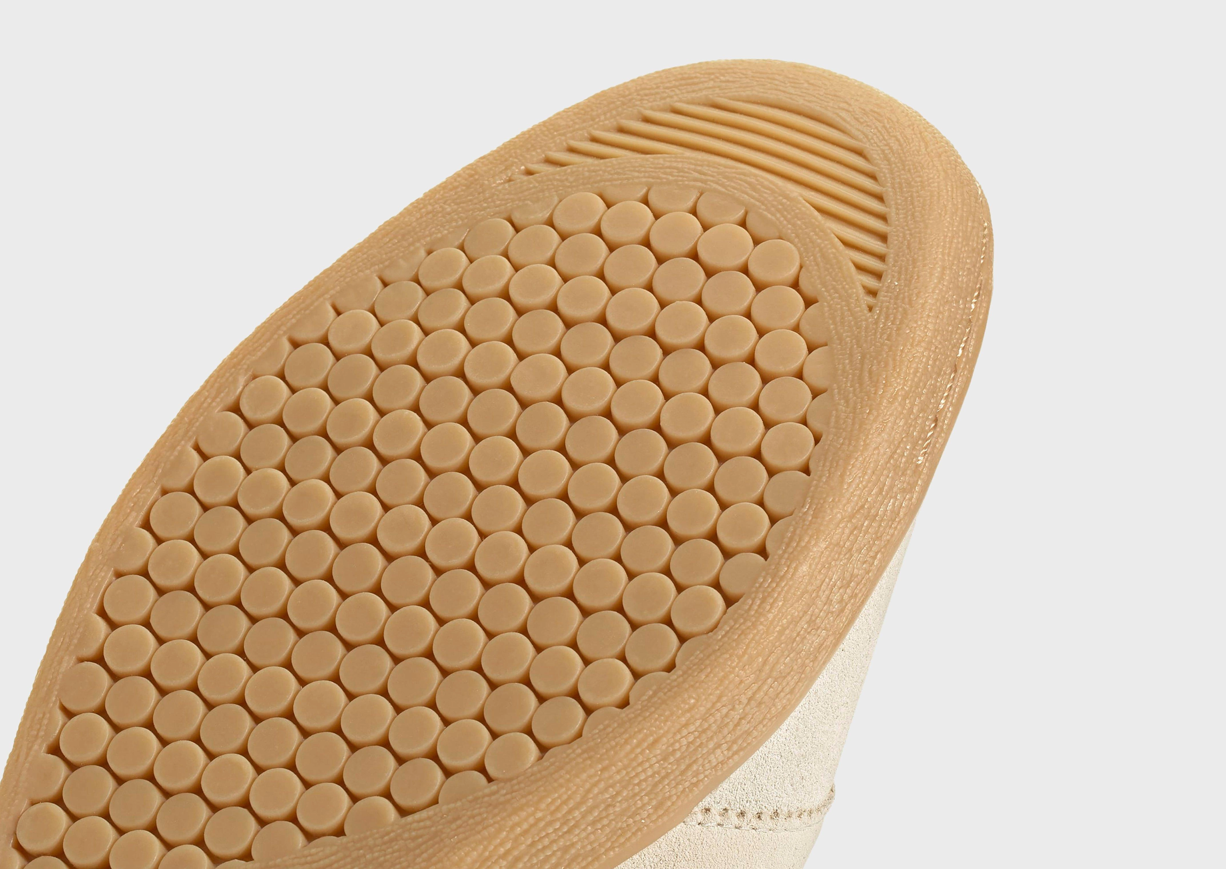 Go-Anywhere Style, Urban Lifestyle, Smooth Silhouettes, Streamlined Urban, Grounded Luxury, Fluid Lifestyle