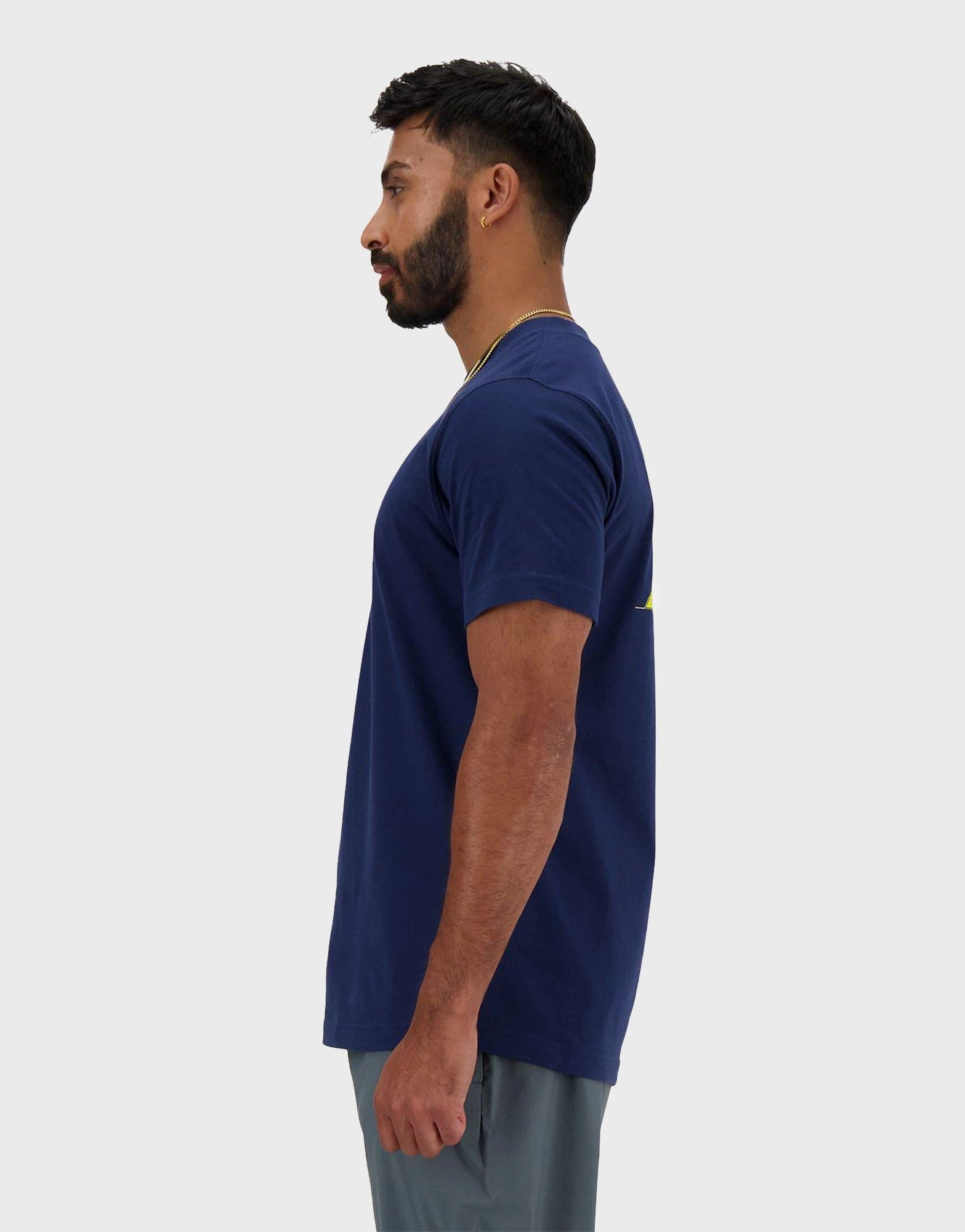 Refined Looks, Versatile Soul, Urban Layering, Clean Direction, Rhythmic Comfort, Core-Level Comfort, Timeless Motionwear