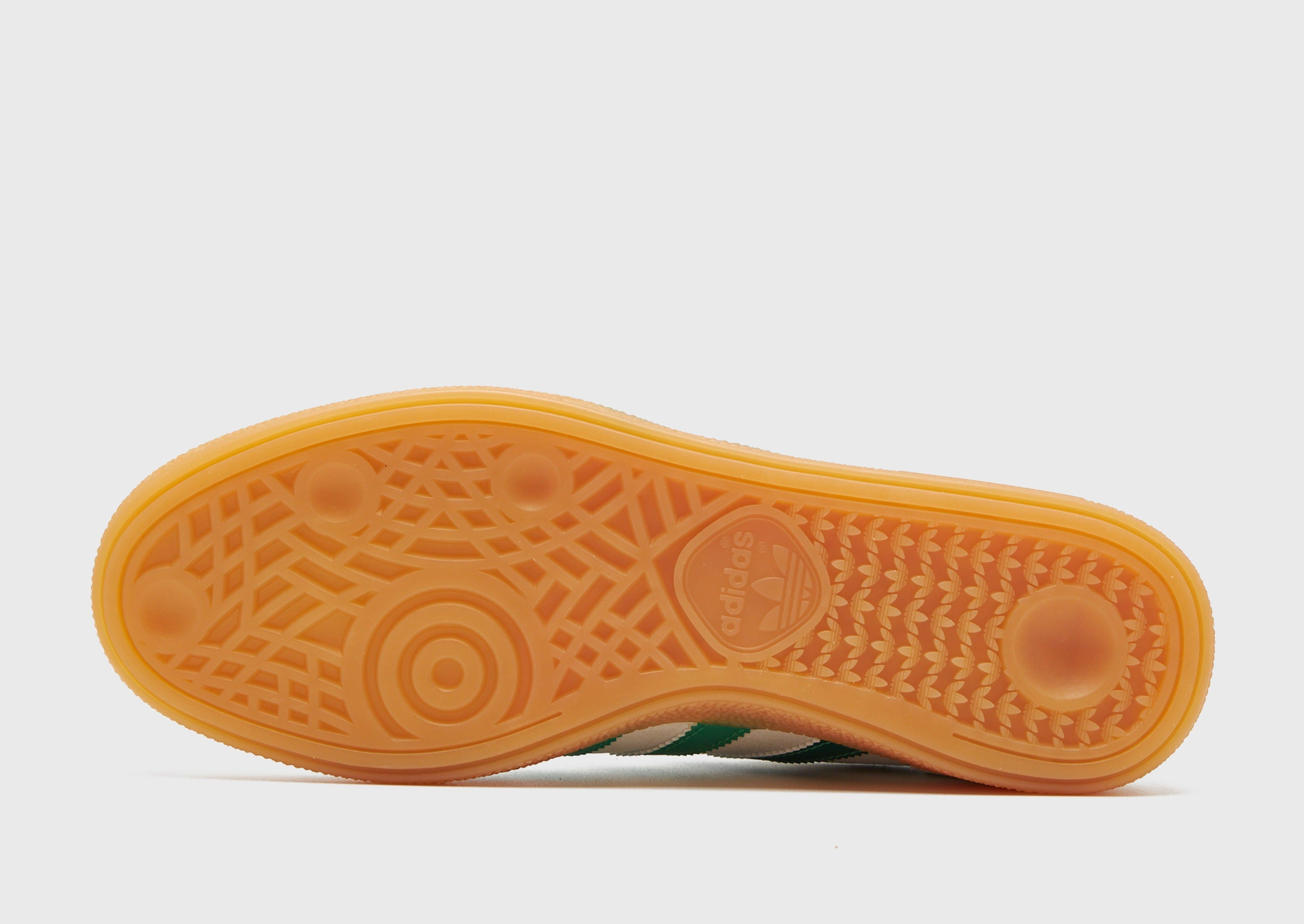 Cool And Clean, Subtle Signature, Seamless Outfit, Conscious Form, Seasonless Design