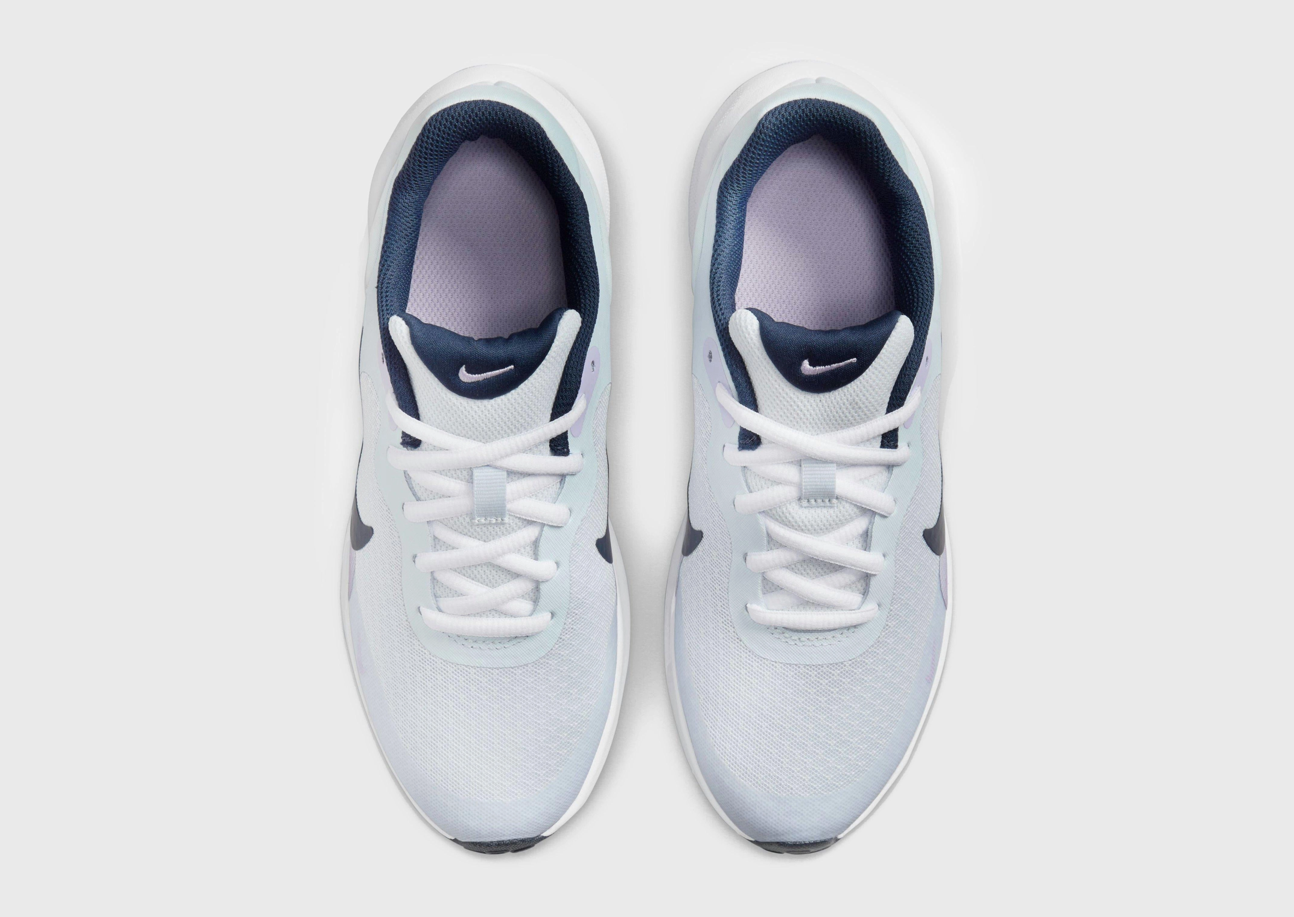 Street Form, City Ready, Confident Minimal, Minimal Movement, Flow-Forward Gear, Forward Pulse, Clarity In Motion, Streamlined Edge