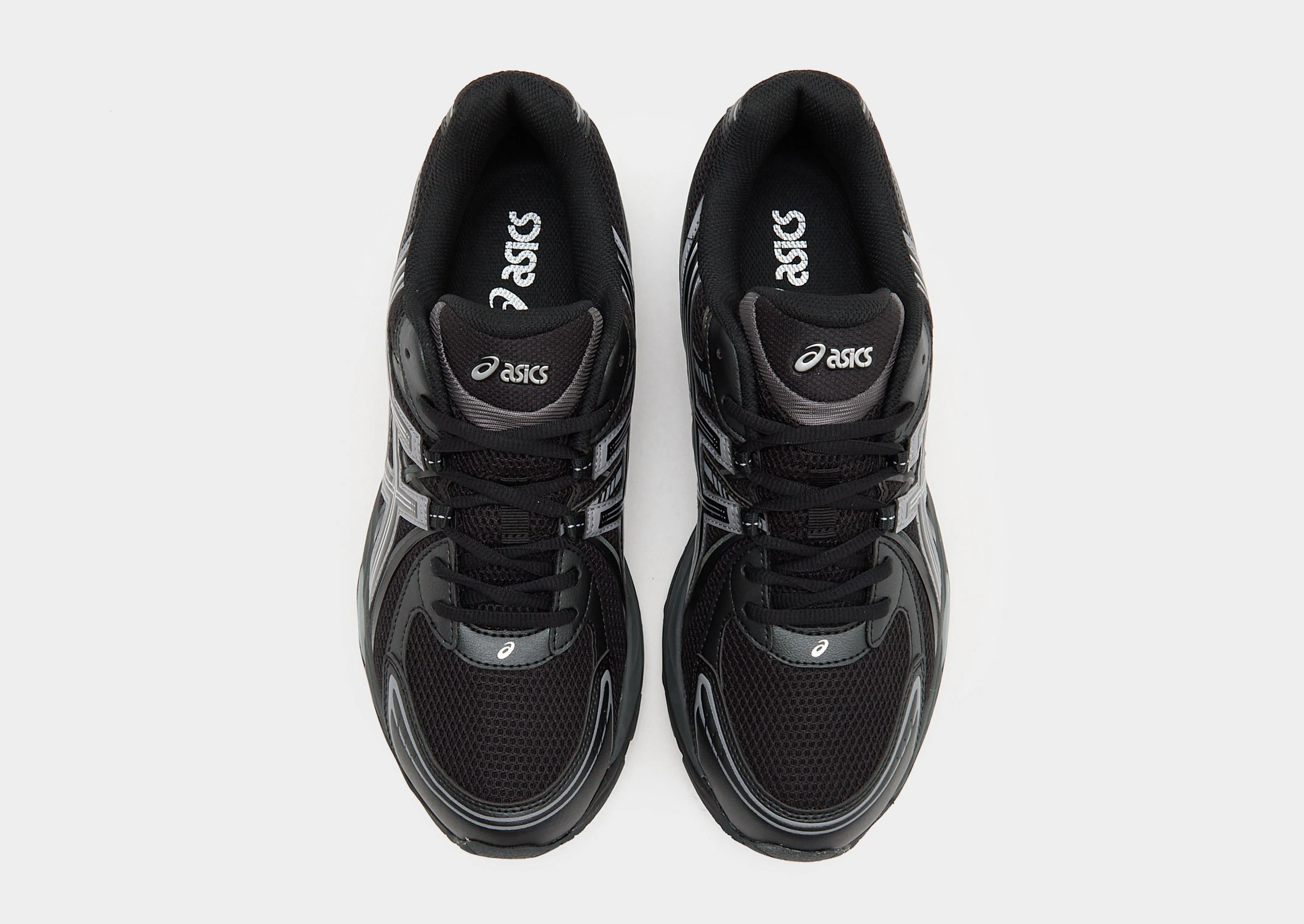 Movement Ready, Elevated Minimal, Uncomplicated Fit, Vibe-Driven Gear, Cool Shift, Balance Meets Style