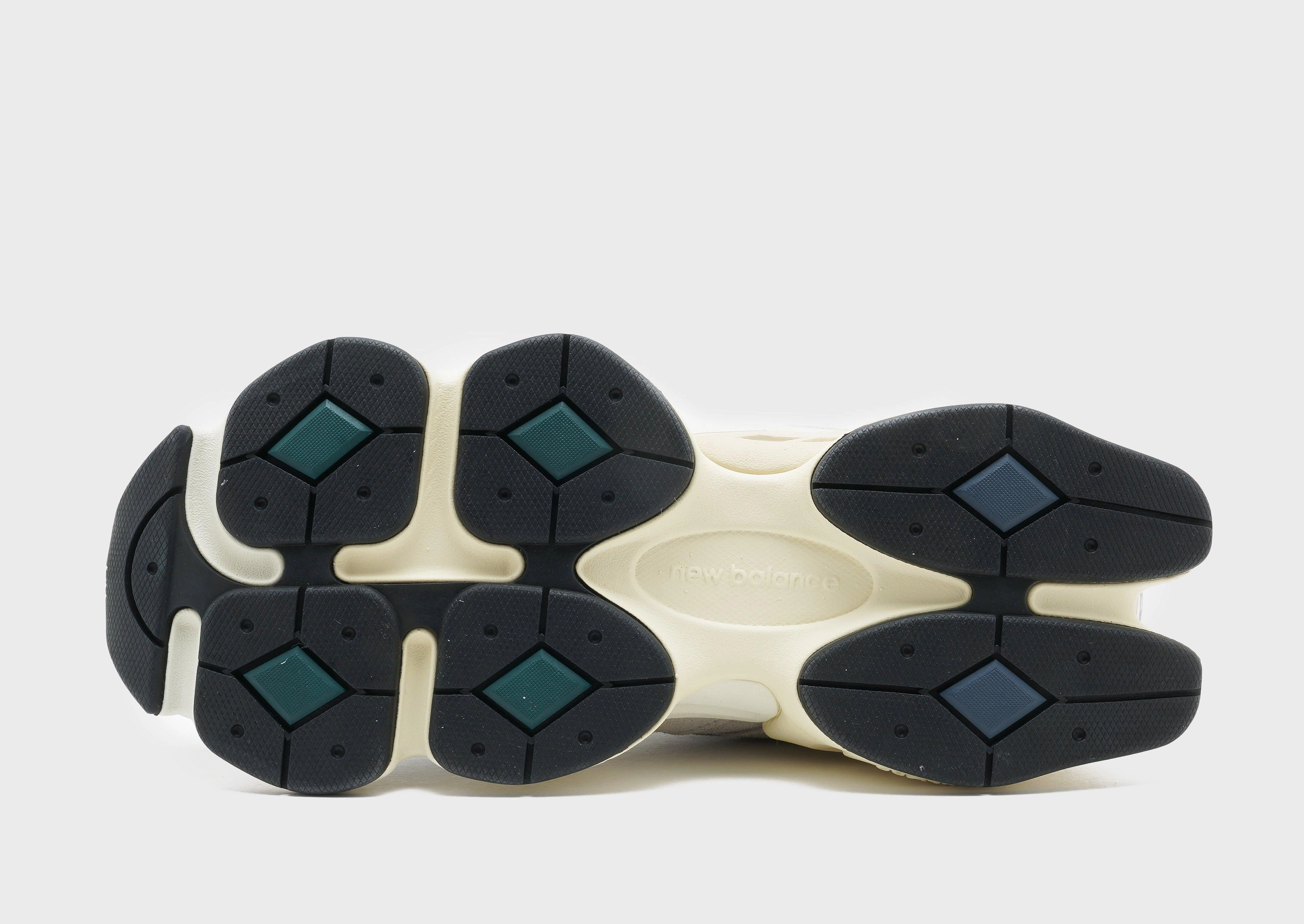 Designed To Layer, Minimalist Edge, Designed To Flex, Season-Neutral, Seasonless Drop, Easy Polish, Smart Layering