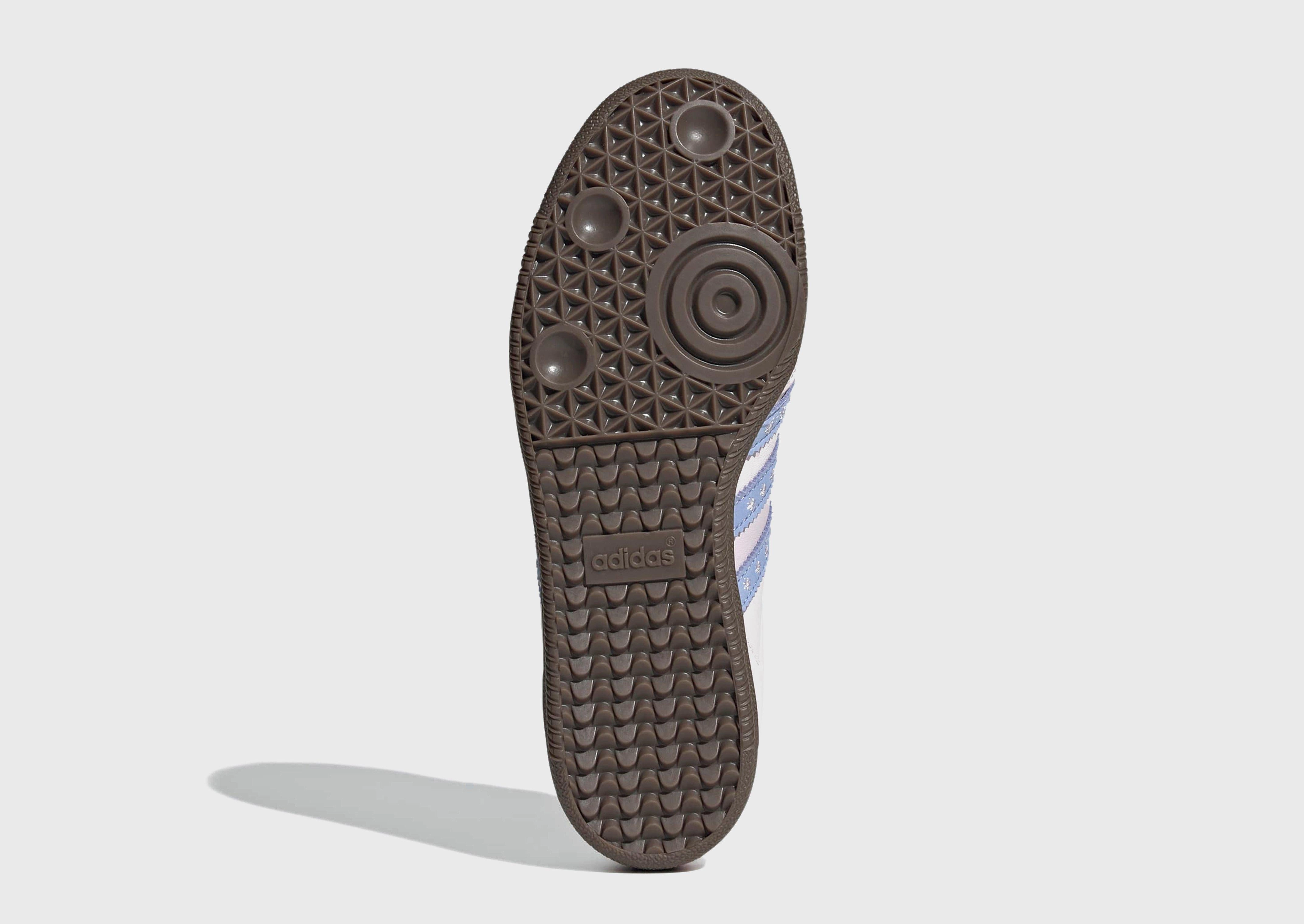 Flex And Fit, Easy Motion, Engineered For Now, Vibe-Proof, Crafted Now