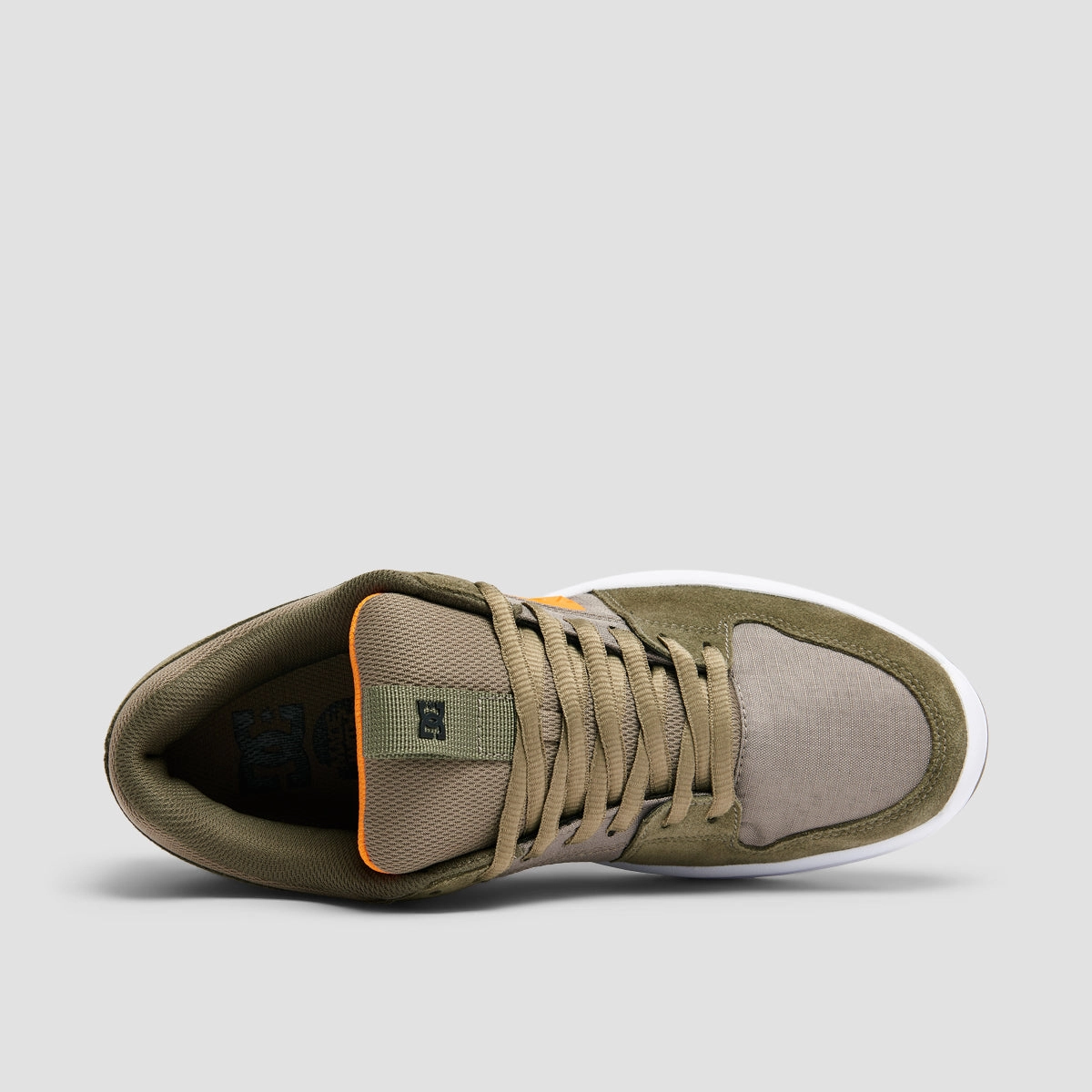 Your Everyday Edge, Movement Ready, Ease Daily, Streamlined Look, Flexible Form, Crafted Quality