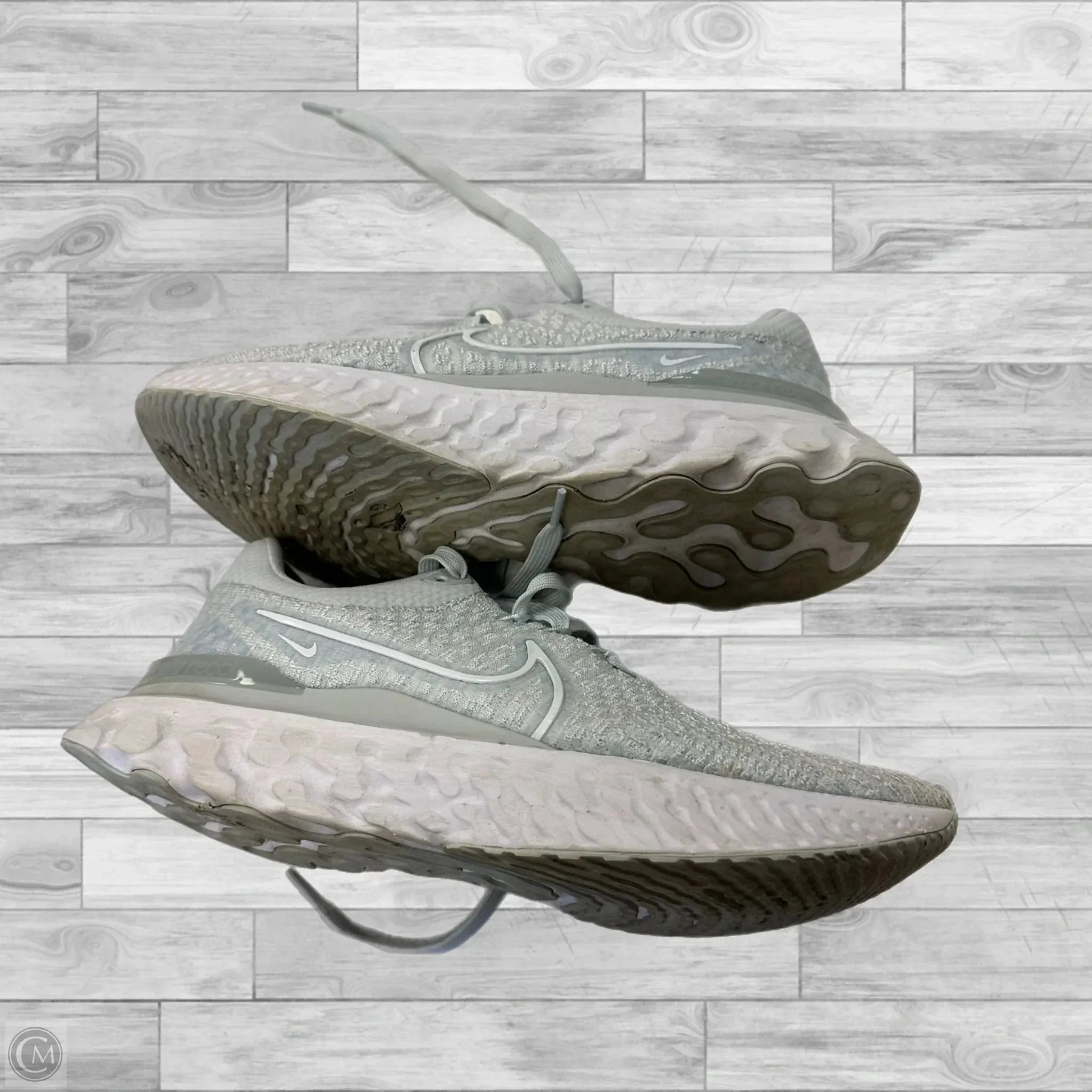 Shoes Athletic By Nike In Grey, Size: 10