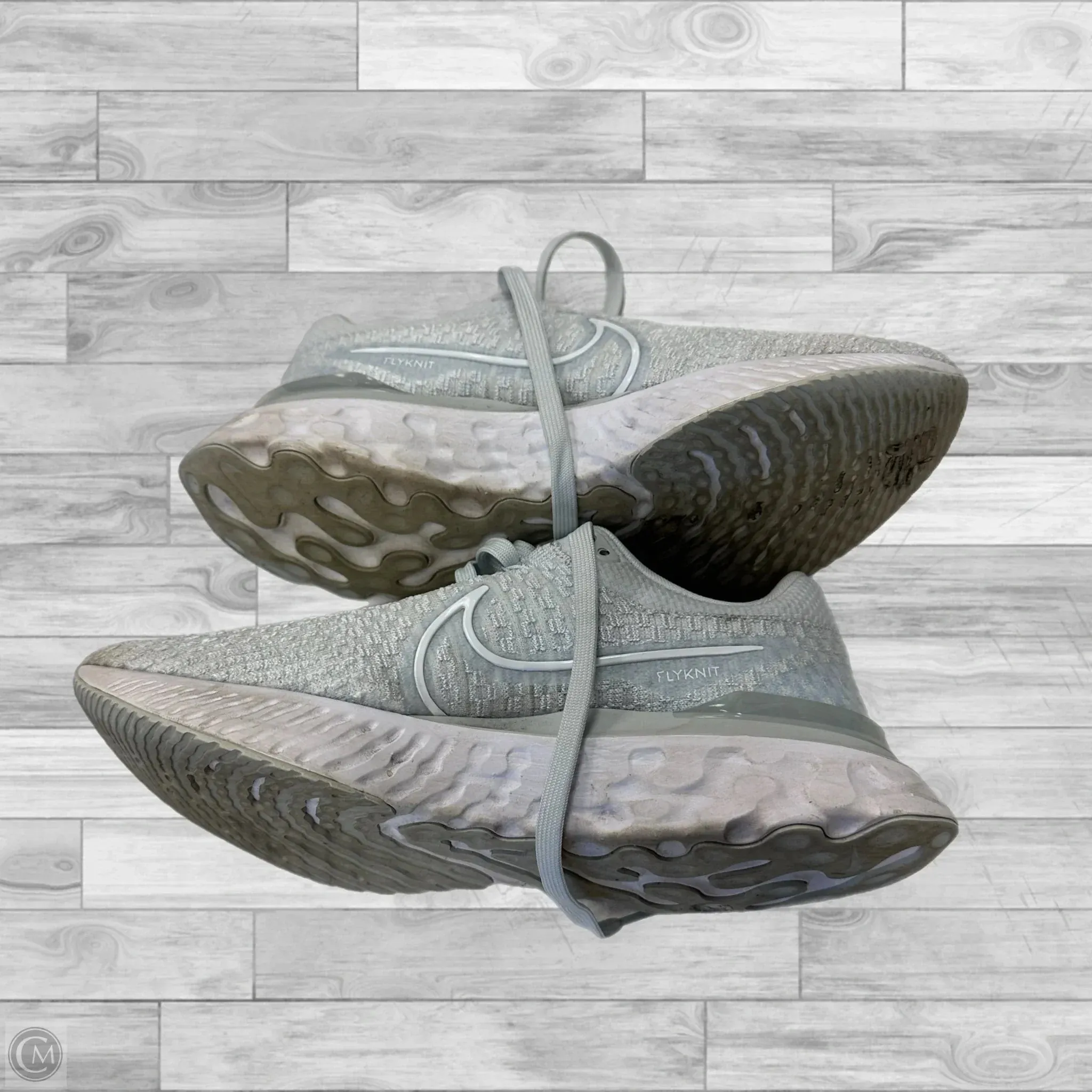 Shoes Athletic By Nike In Grey, Size: 10