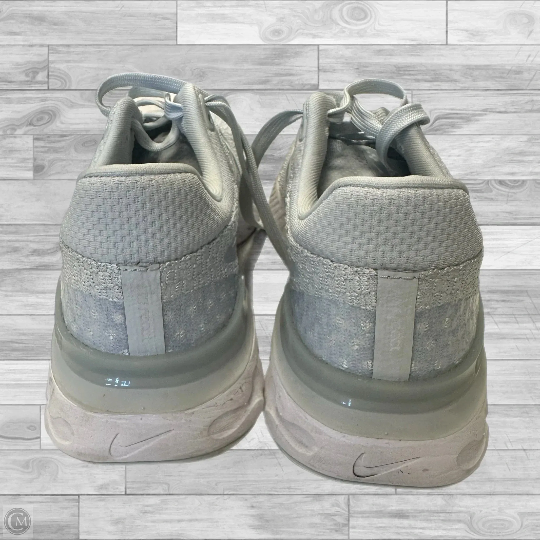 Shoes Athletic By Nike In Grey, Size: 10