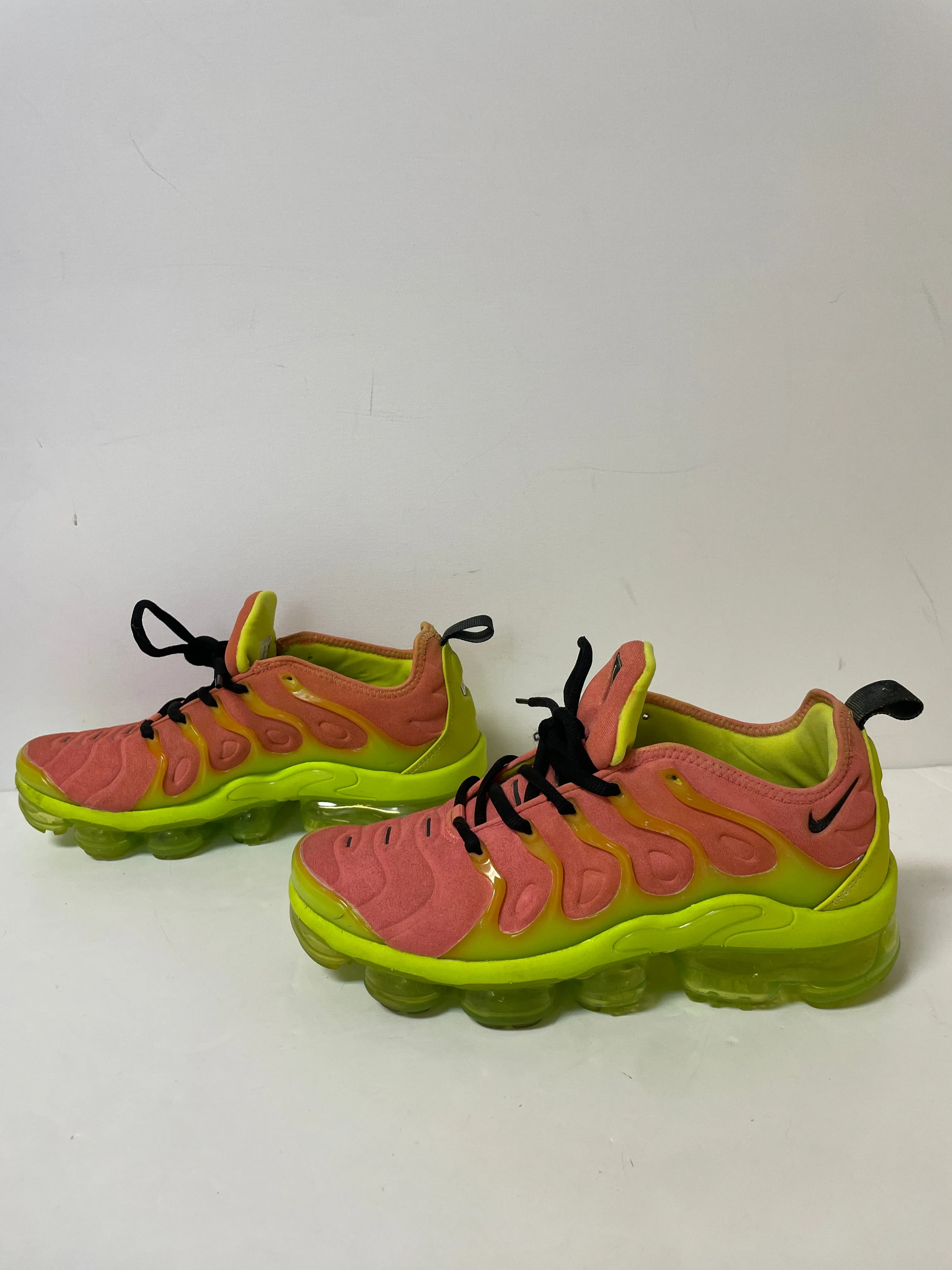 Shoes Athletic By Nike In Peach, Size: 8.5 nike