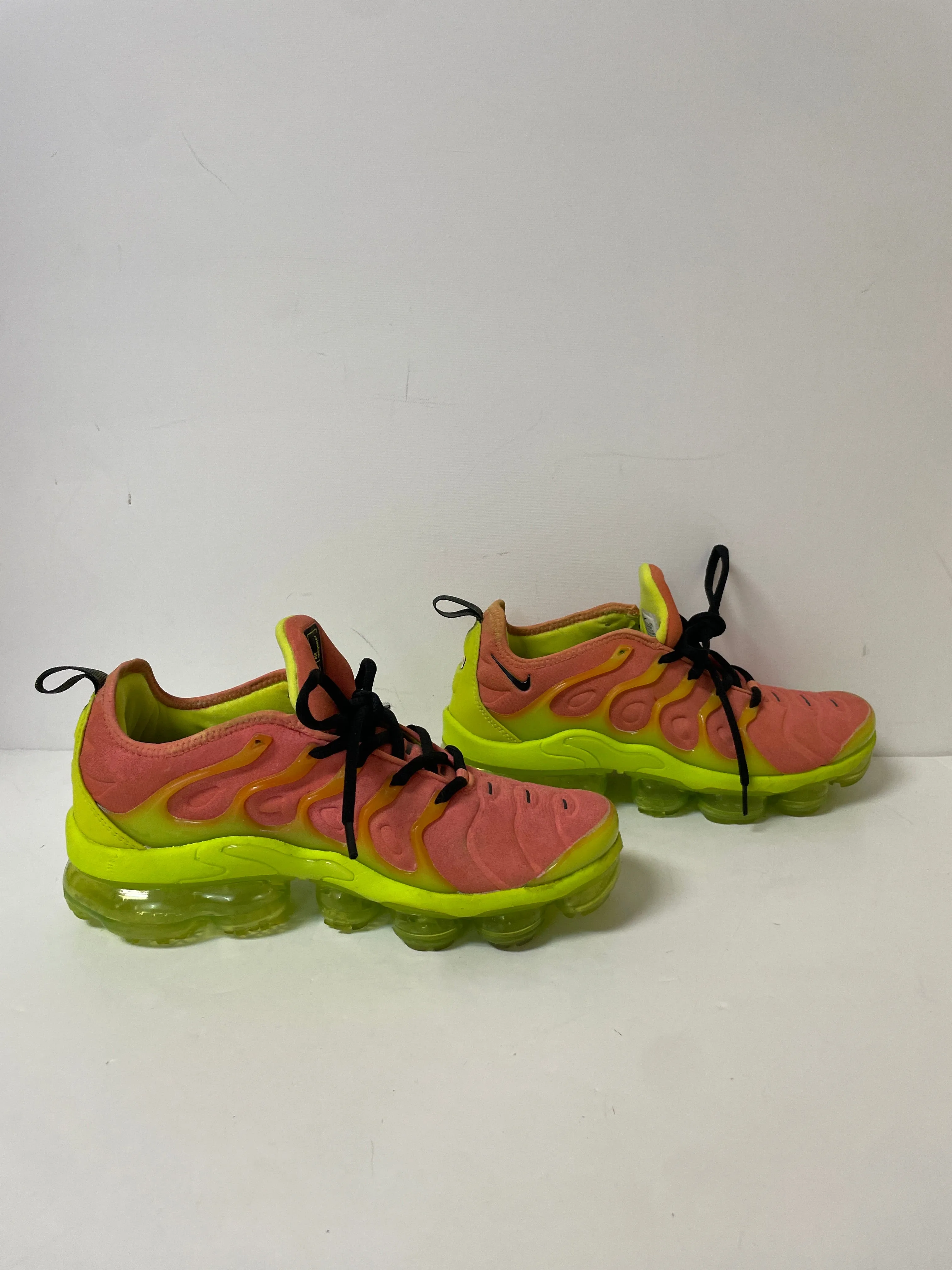 Shoes Athletic By Nike In Peach, Size: 8.5 nike