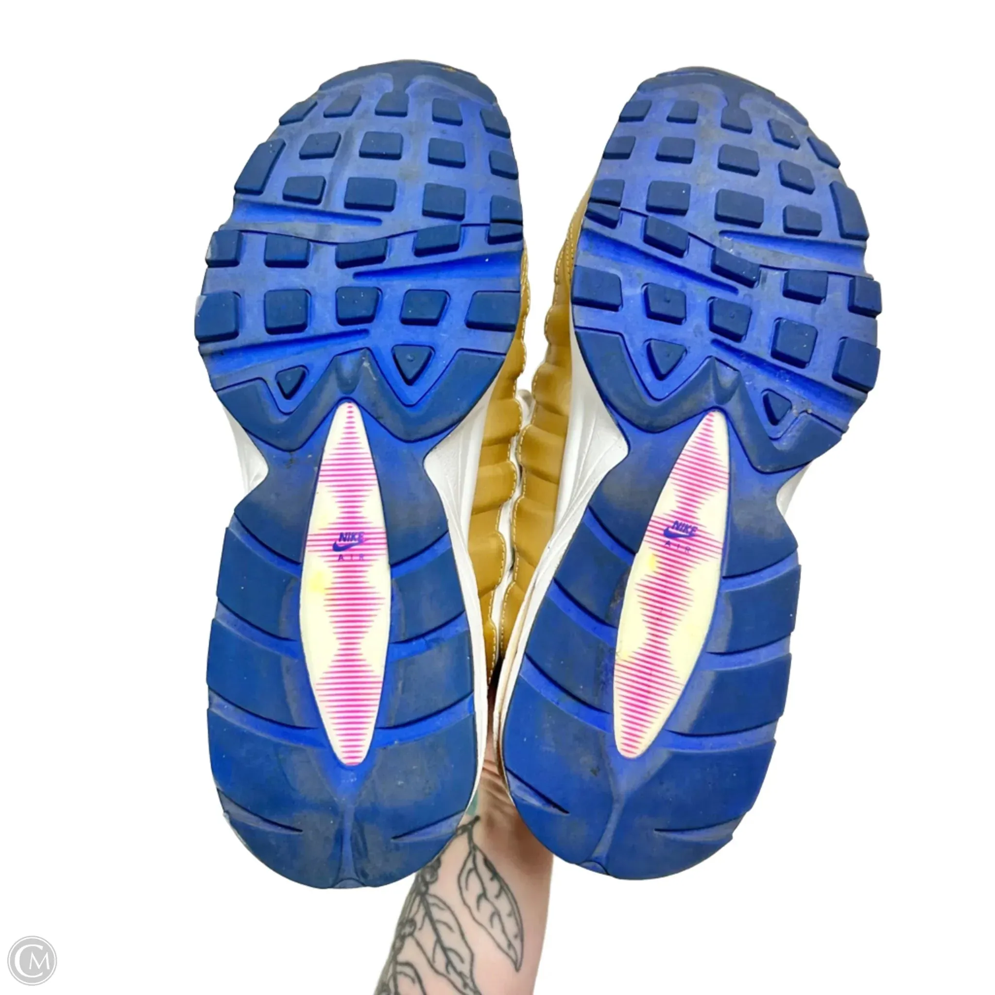 Shoes Sneakers By Nike In Gold & Pink, Size: 7.5 nike