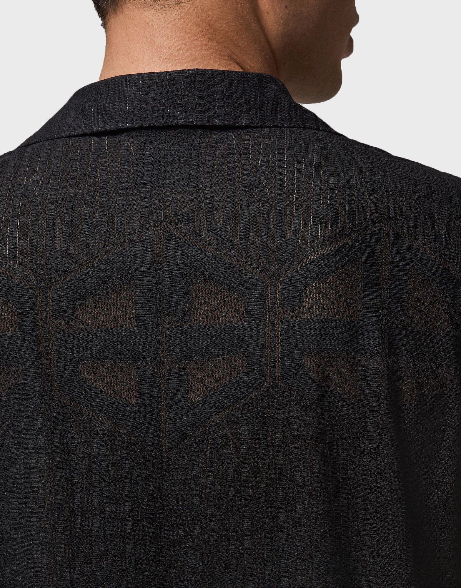 Fluid-Form Design, Urban Optimized, Core-Driven, Lifestyle Modular, Layer Logic