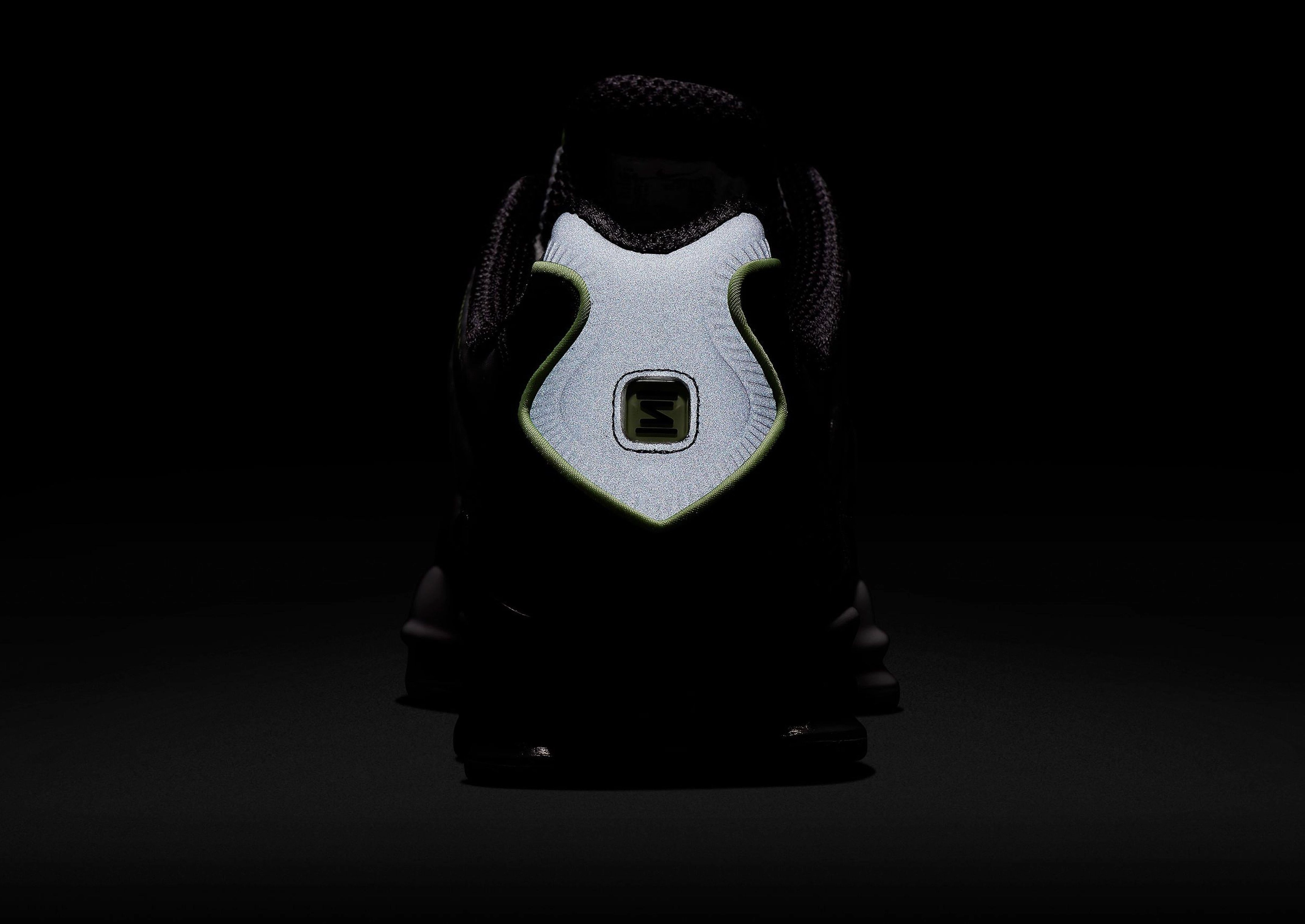 Step Into Rhythm, Designed For Fluidity, Streamlined Mobility, Form-Centered, Dayflow Gear, Flowwear