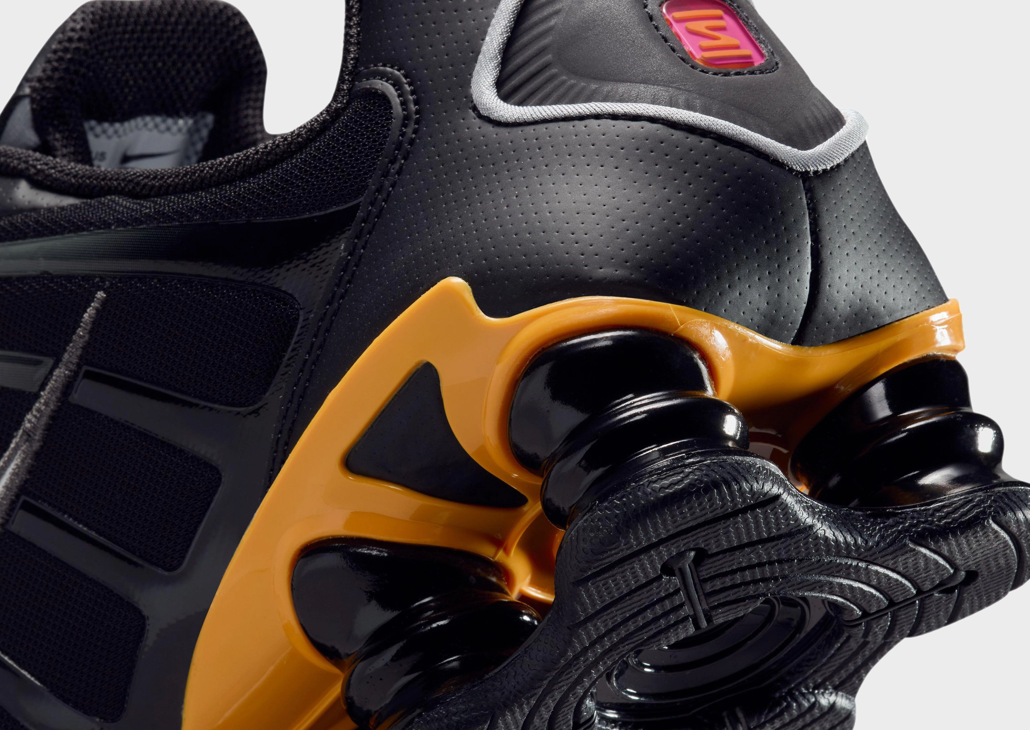 Expressive Minimal, Essential Gear, Hybrid Aesthetic, Day-Built, Your Flow Wear, Form And Motion