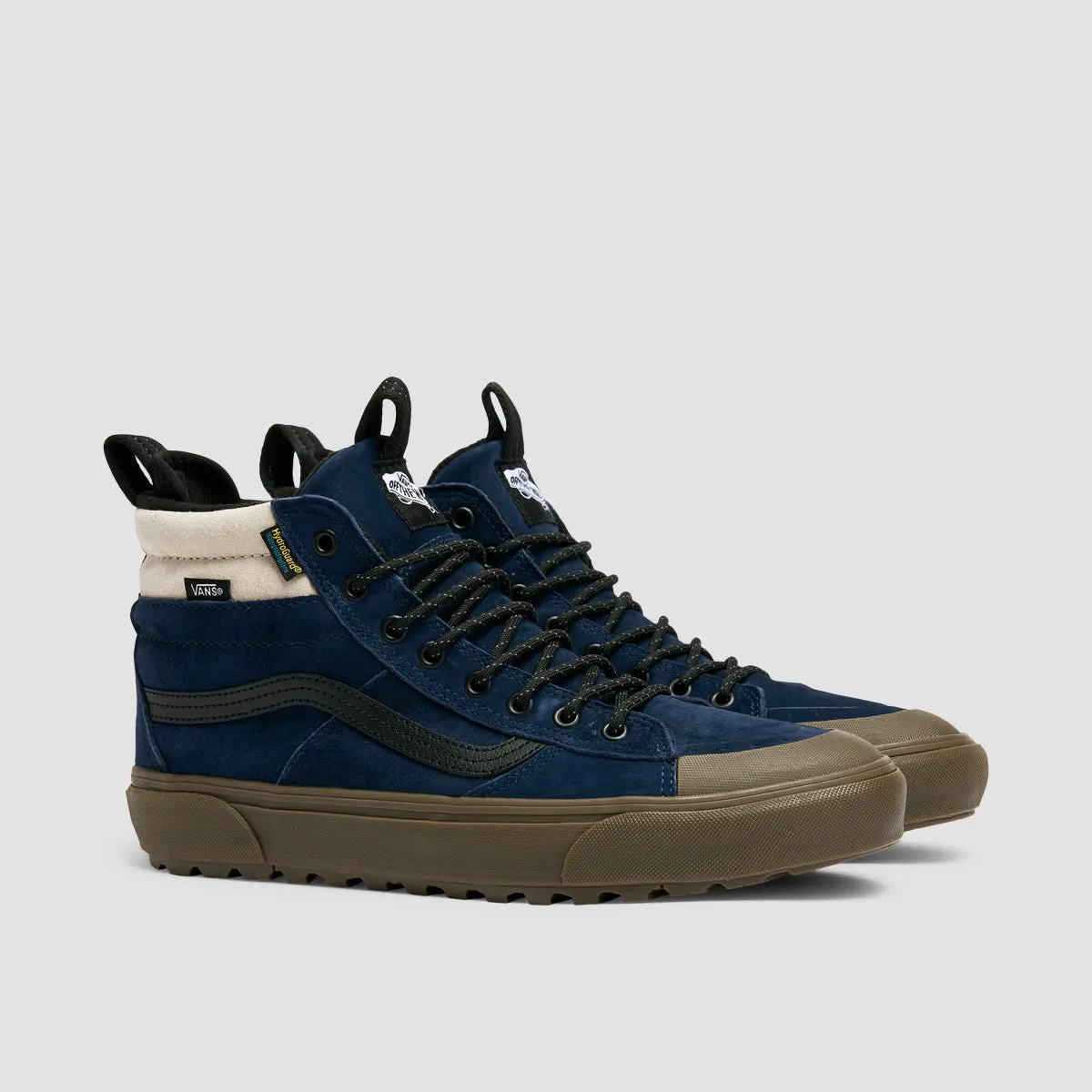 Style Flowwear, Designed To Shift, Refined Urbanism, Relaxed Motion, Move-Easy Layers, Multi-Context Style, Precision-Fit