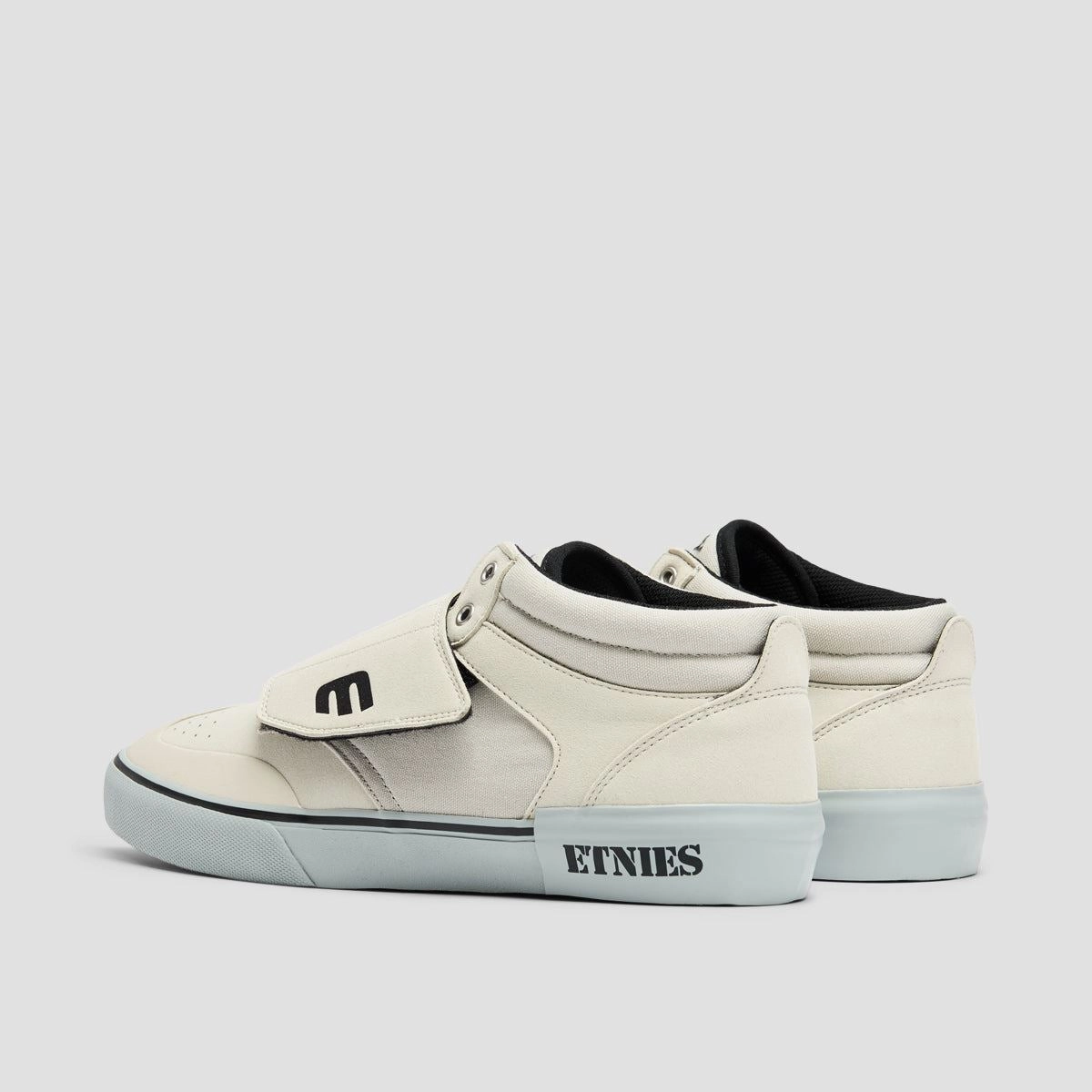 Cool Motion, Precision Layers, Urban Clarity Wear, Dynamic Essentials, Mindful Motion, Refined Feel