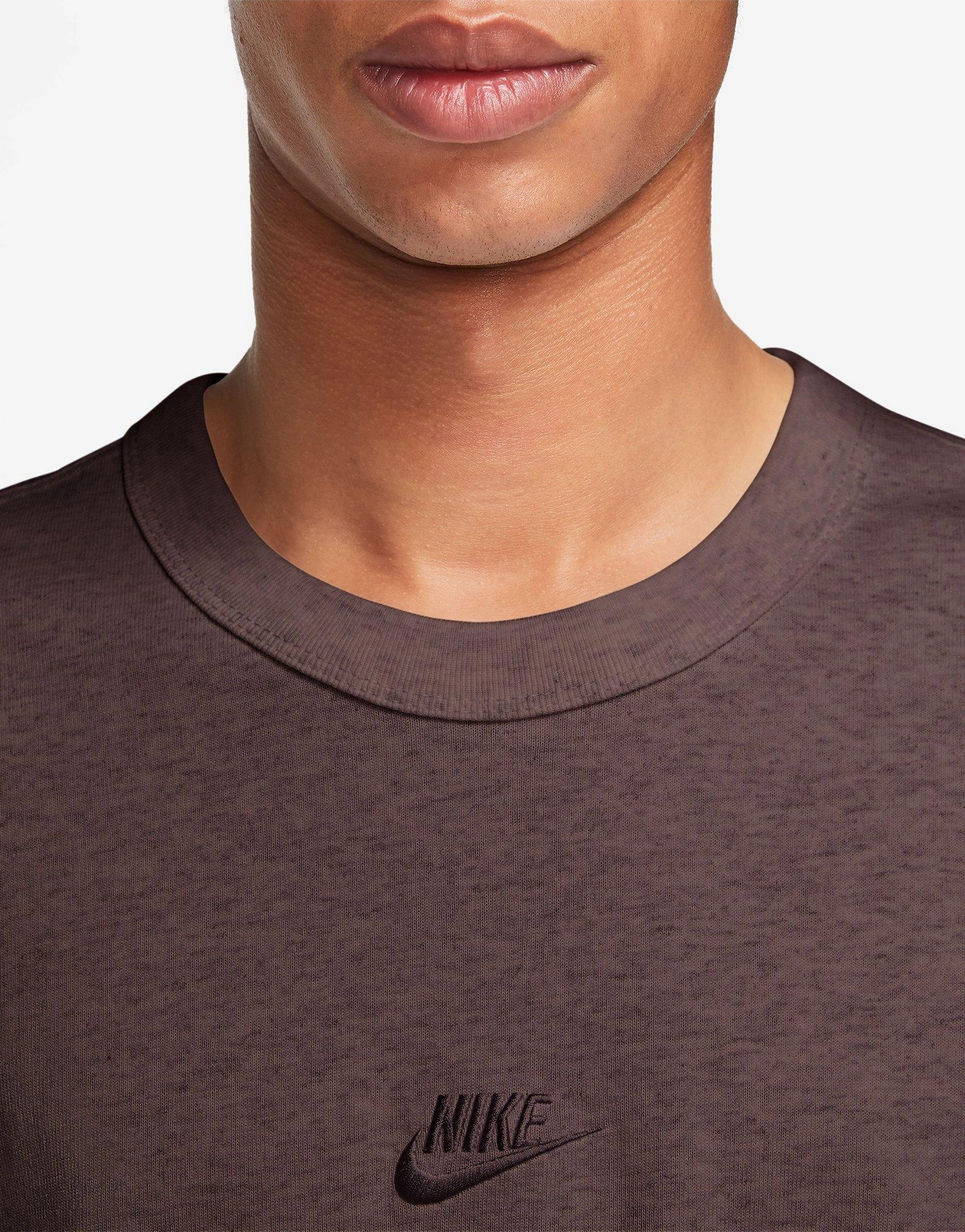 Essence Of Movement, Core Style System, Season-Neutral, City State, Bold Looks, Anywhere Utility, Timeless Motion, Fresh Function
