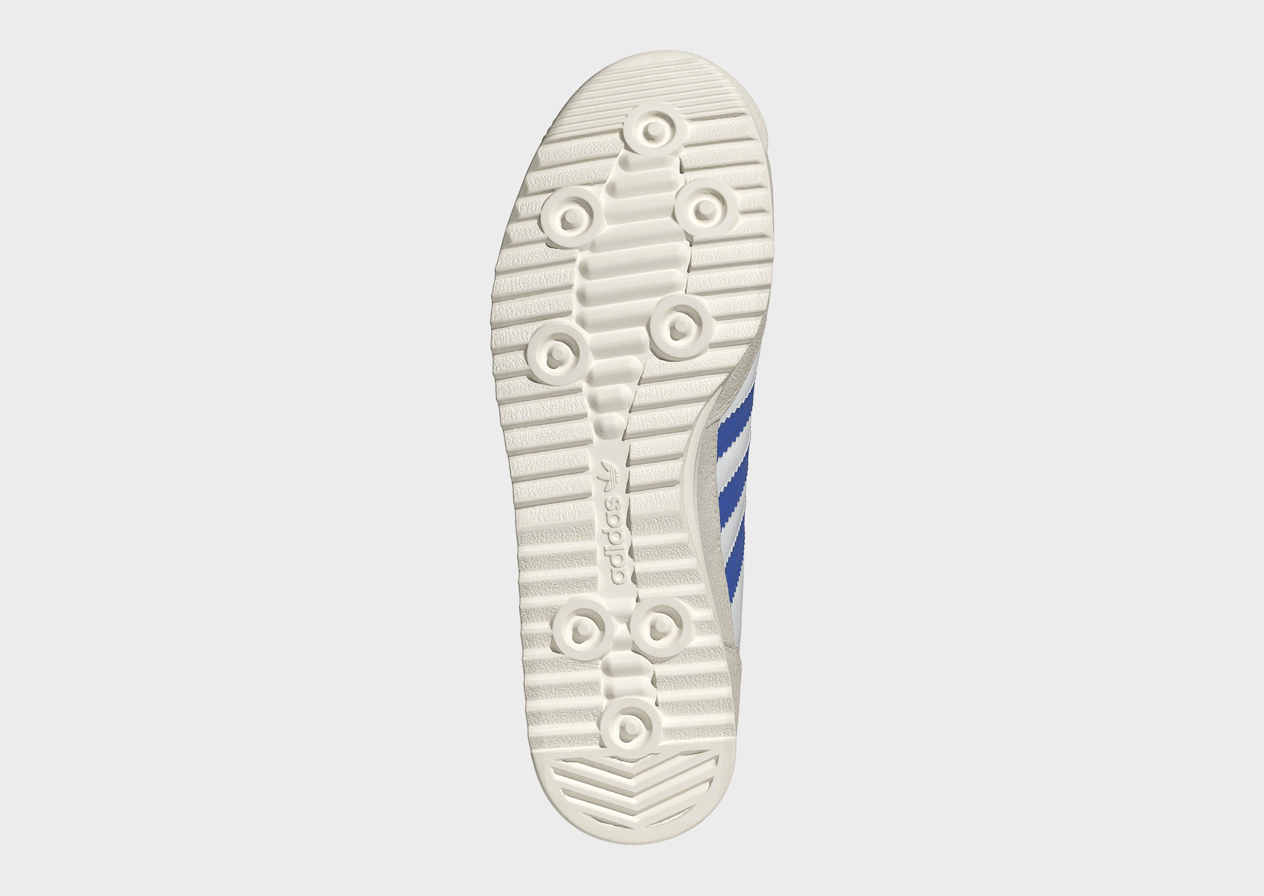 Layer Light, Calm In Motion, No-Fuss Fit, Rhythmic Comfort, Form Meets Calm, Smart Design Gear, Explore With Ease