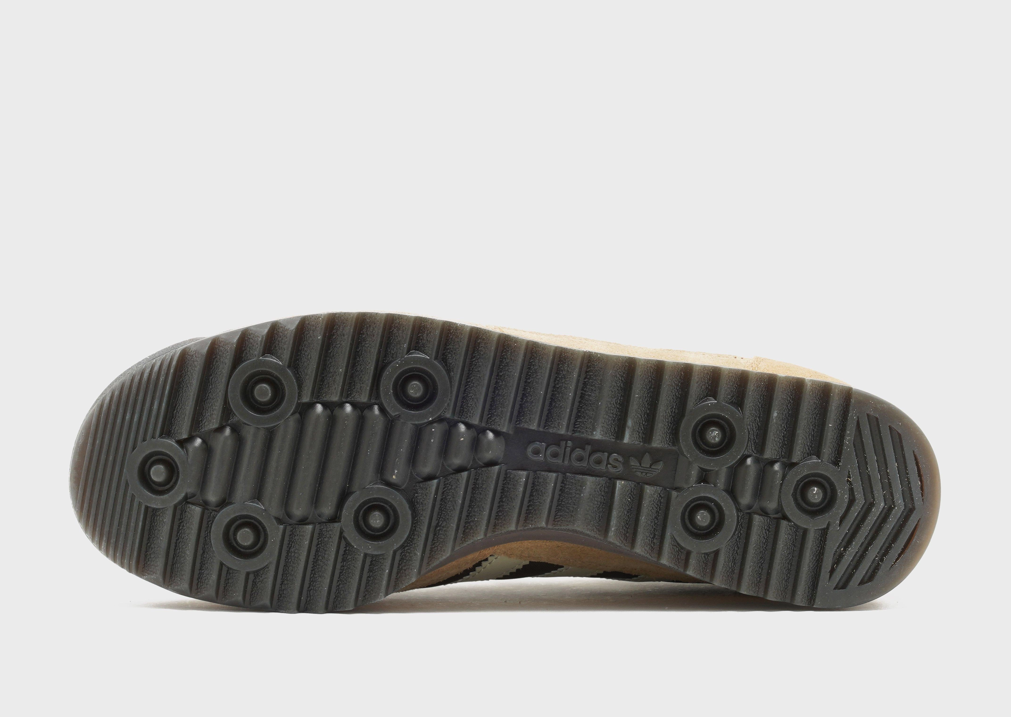 Evolved Form, Style Flowwear, Mobility Made Easy, Uncomplicated Fit, Shift Gear, Reimagined Comfort, Tone-Driven, Urban Layering