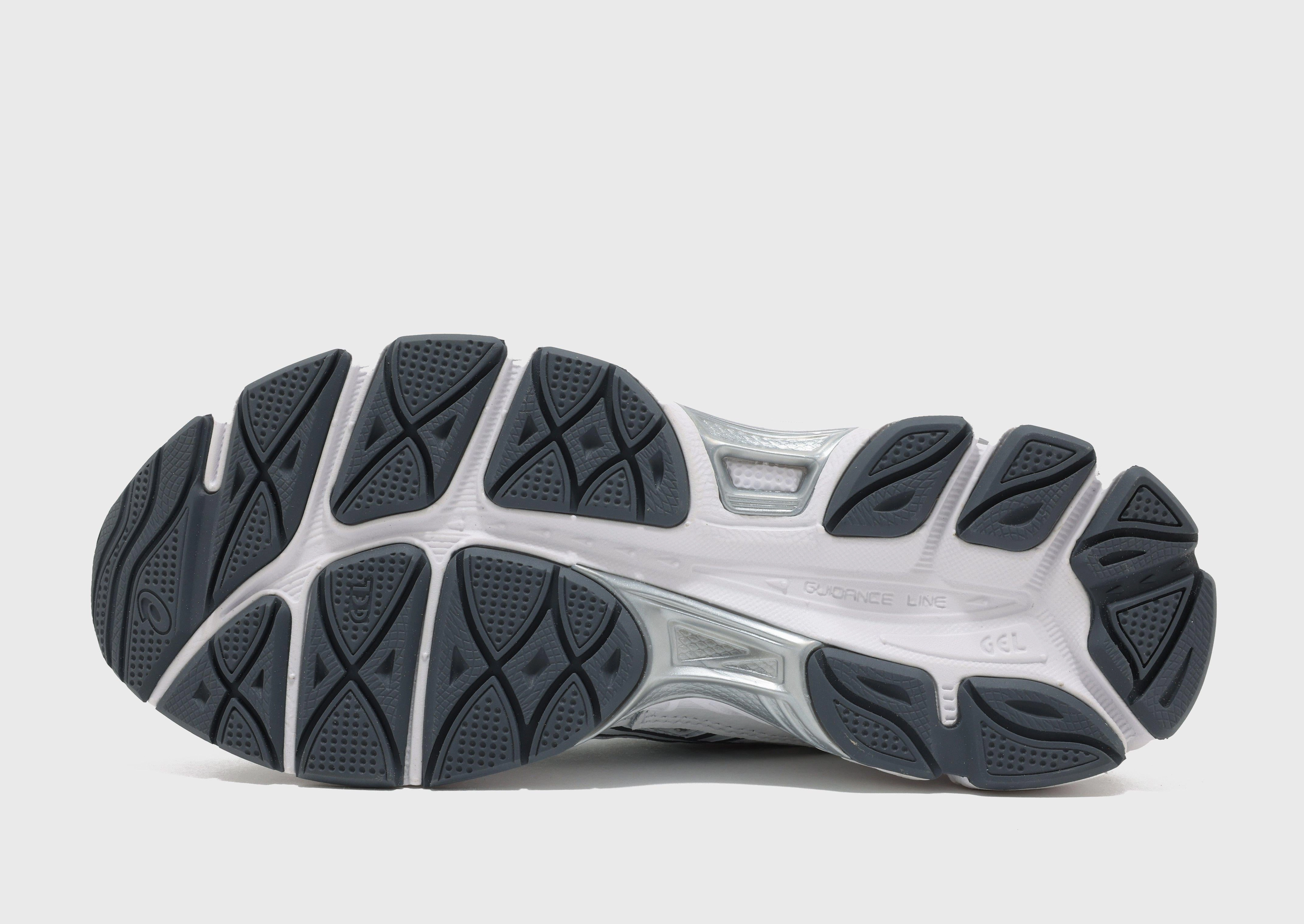 Universal Outfit, Engineered Profile, Core Rhythm, Signature Look, Day-Built, Crafted Fit