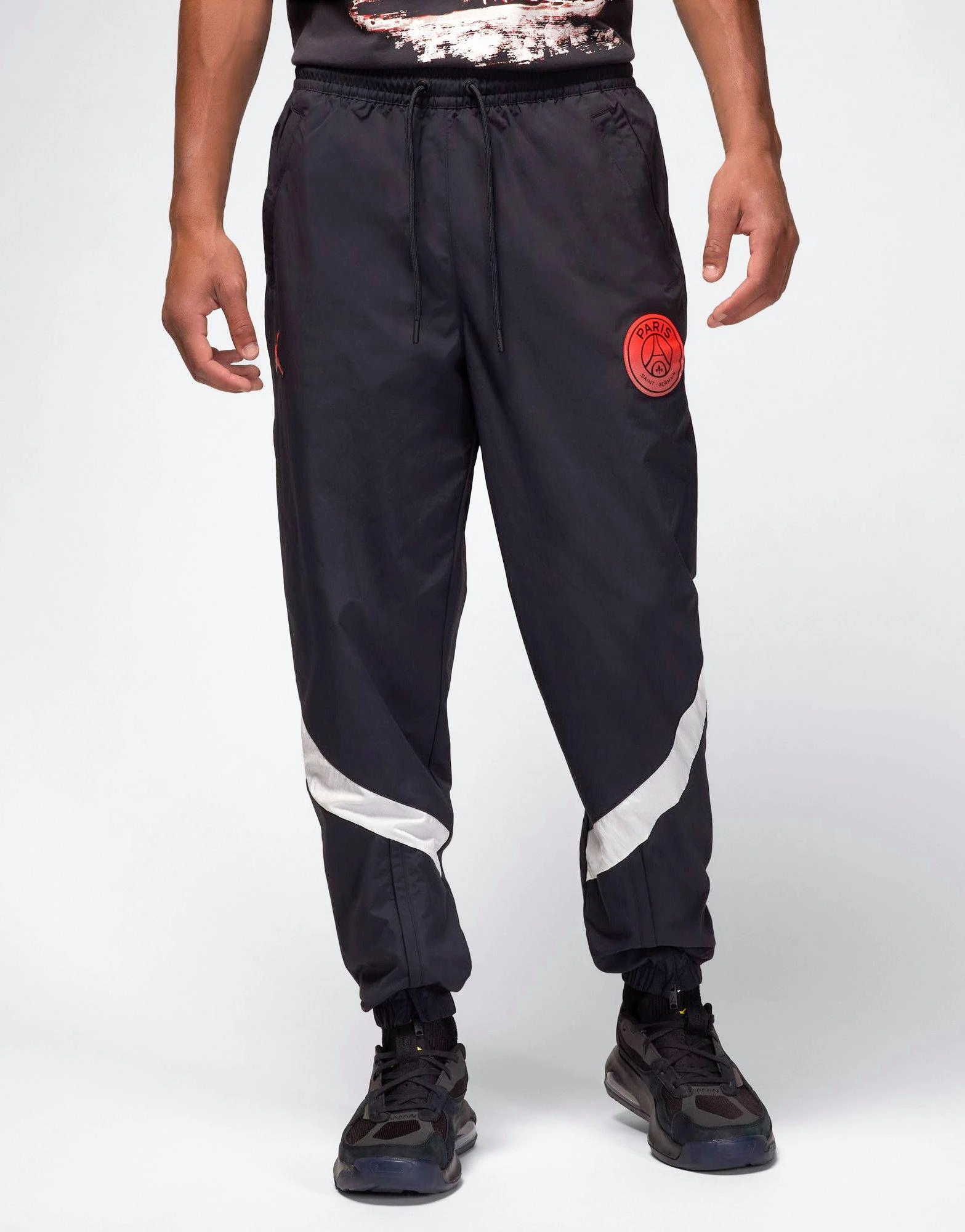 Crafted Minimal, Minimal Mood, Form Plus Function, Designed To Flex, Designed With Flow, Minimal Movement