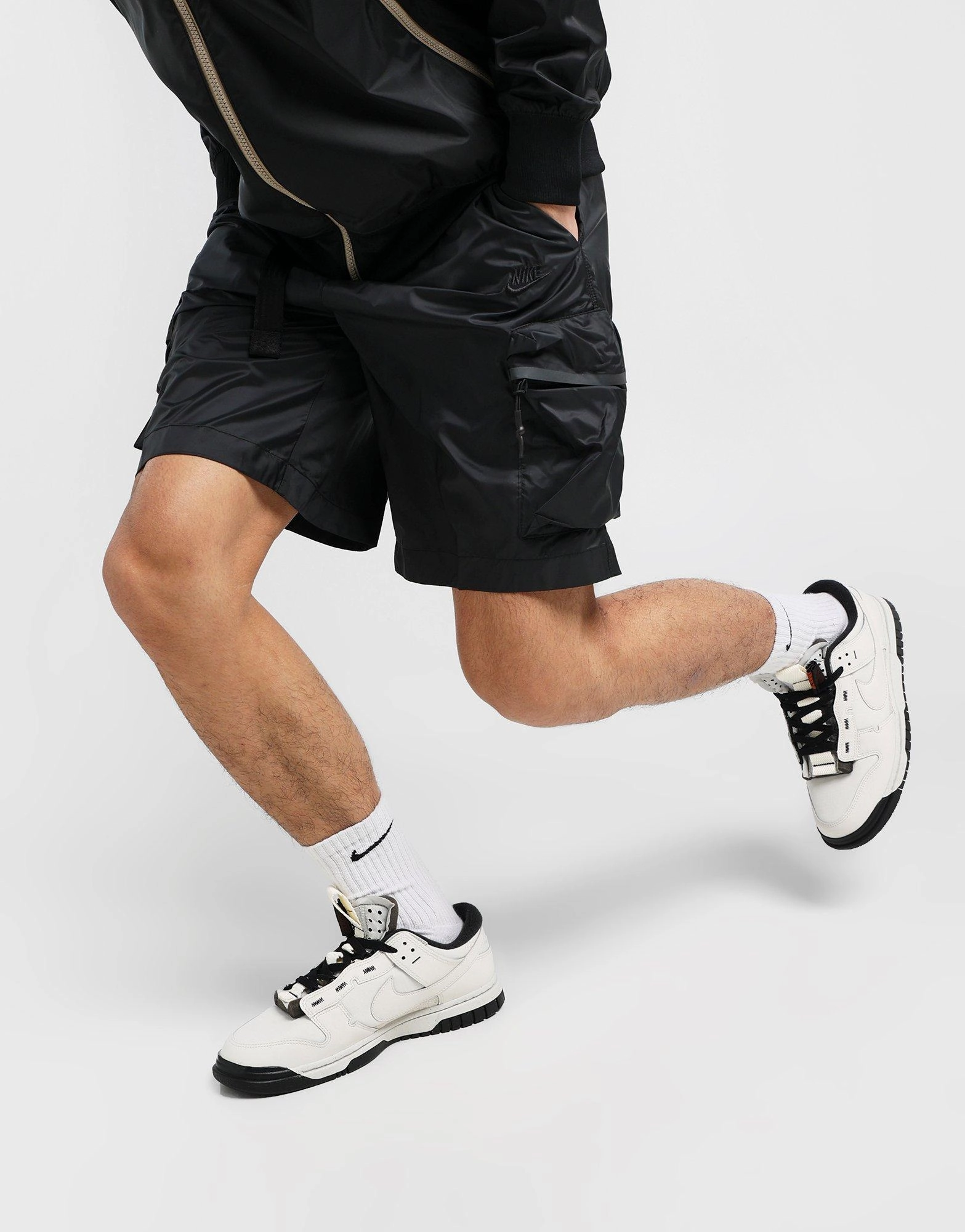 Designed With Flow, Adapt-Fit Gear, Premium Feel, Cool And Clean, Wearable System, Form Redefined