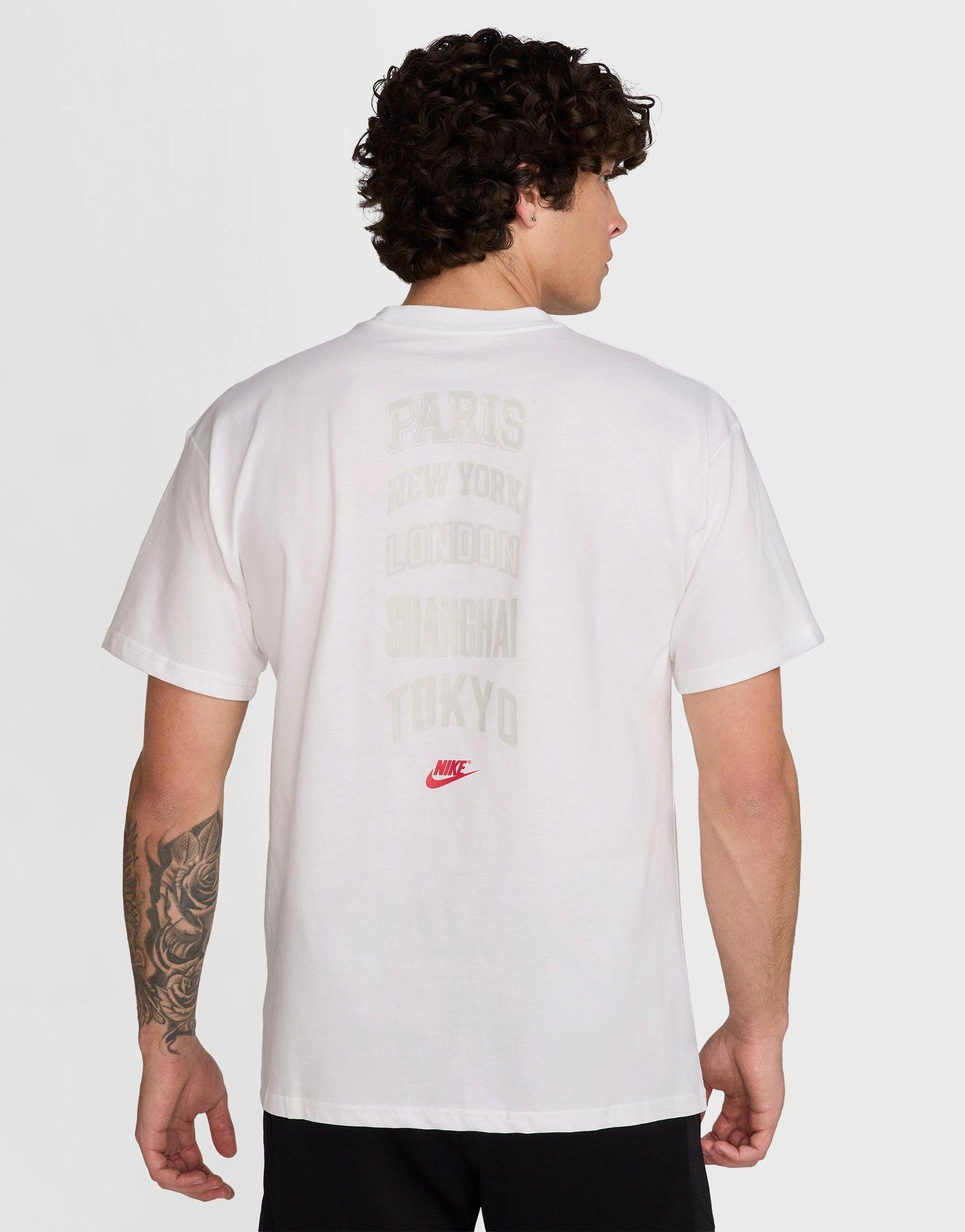 Refined Chill, Everyday Outlook, Core-Centric, Elevated Gear, Modern Momentum