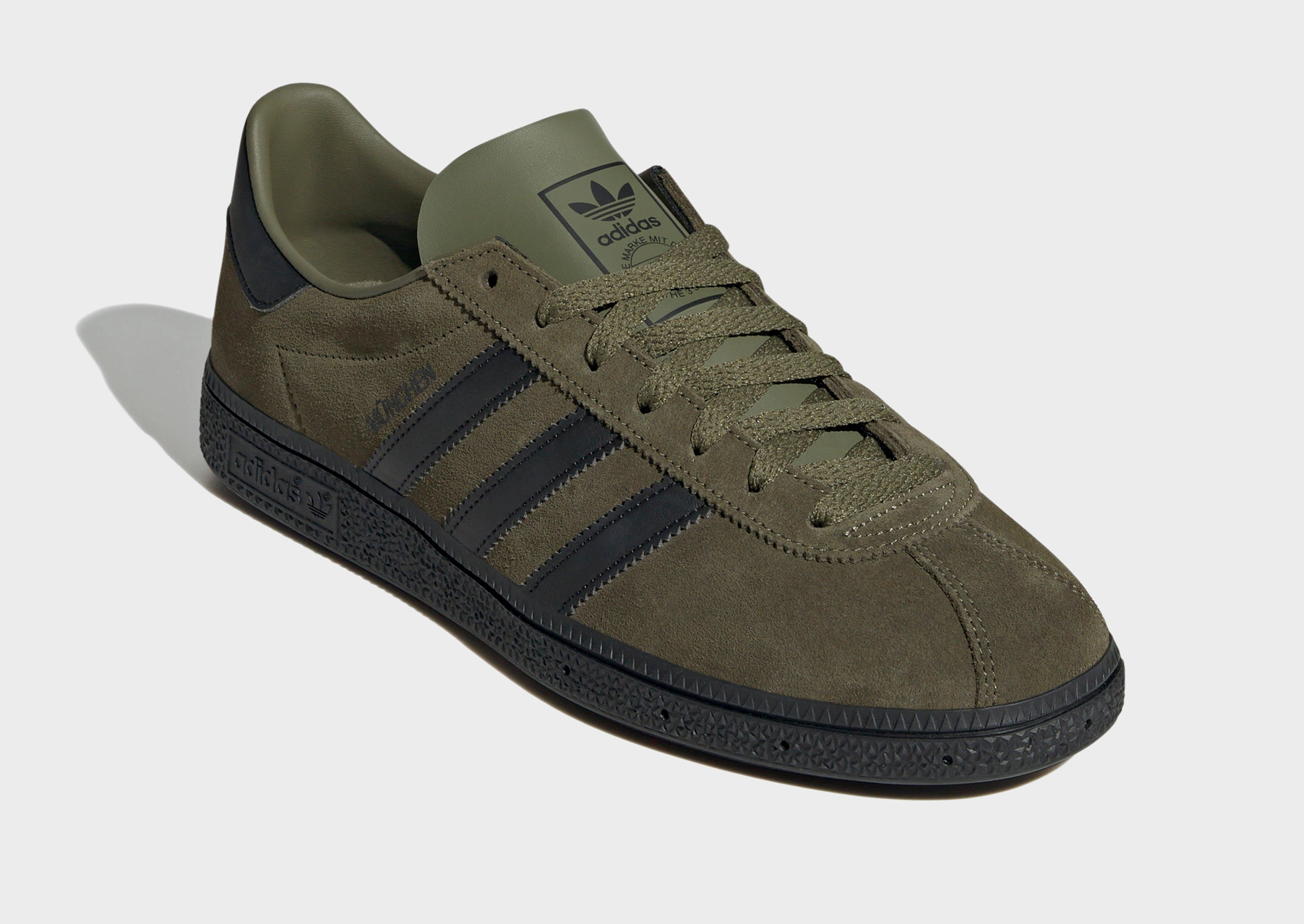 Engineered Comfort, City-Fit, Life, Simplified, Functional Ease, Refined To Move, Streamlined Fit, Low-Profile Style