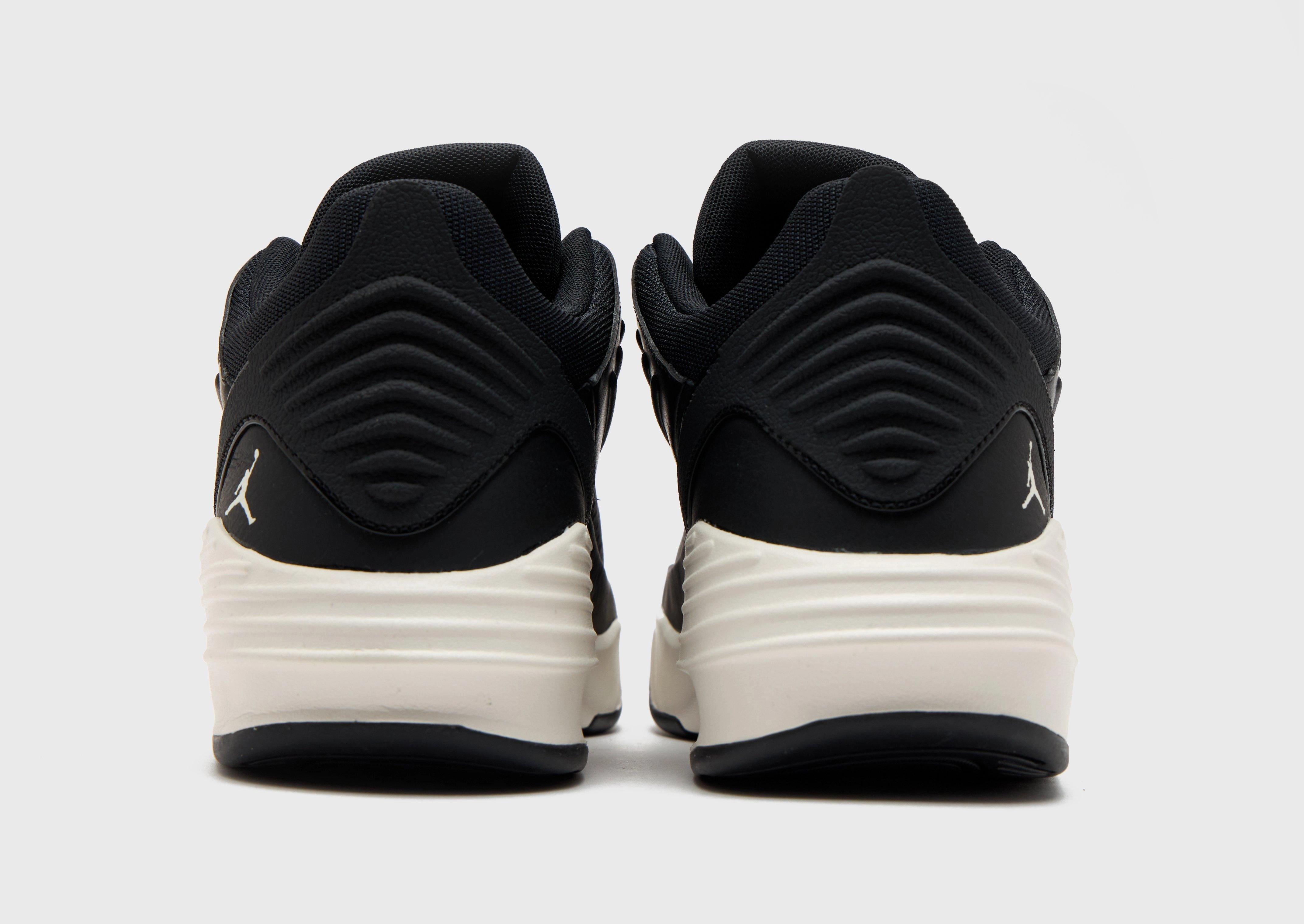 Crafted To Move, Timeless Motionwear, Adapt Your Pace, Future Utility, Soft Urban Core, Quiet Boldness, Move-Ready Looks