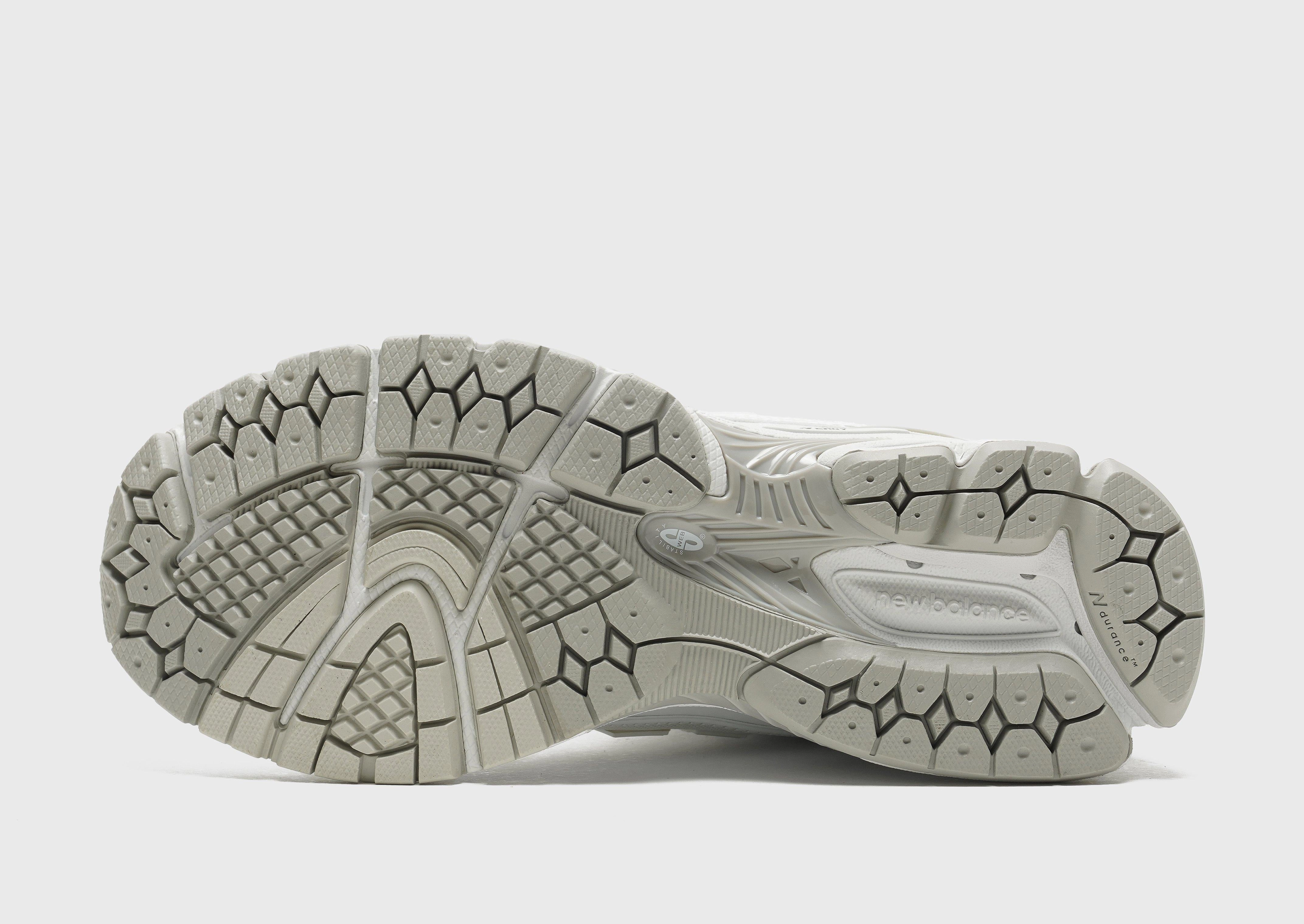 Seasonless Energy, Clean Attitude, Ready For Rhythm, Clean-Motion System, Bold Details, Modern Wearables