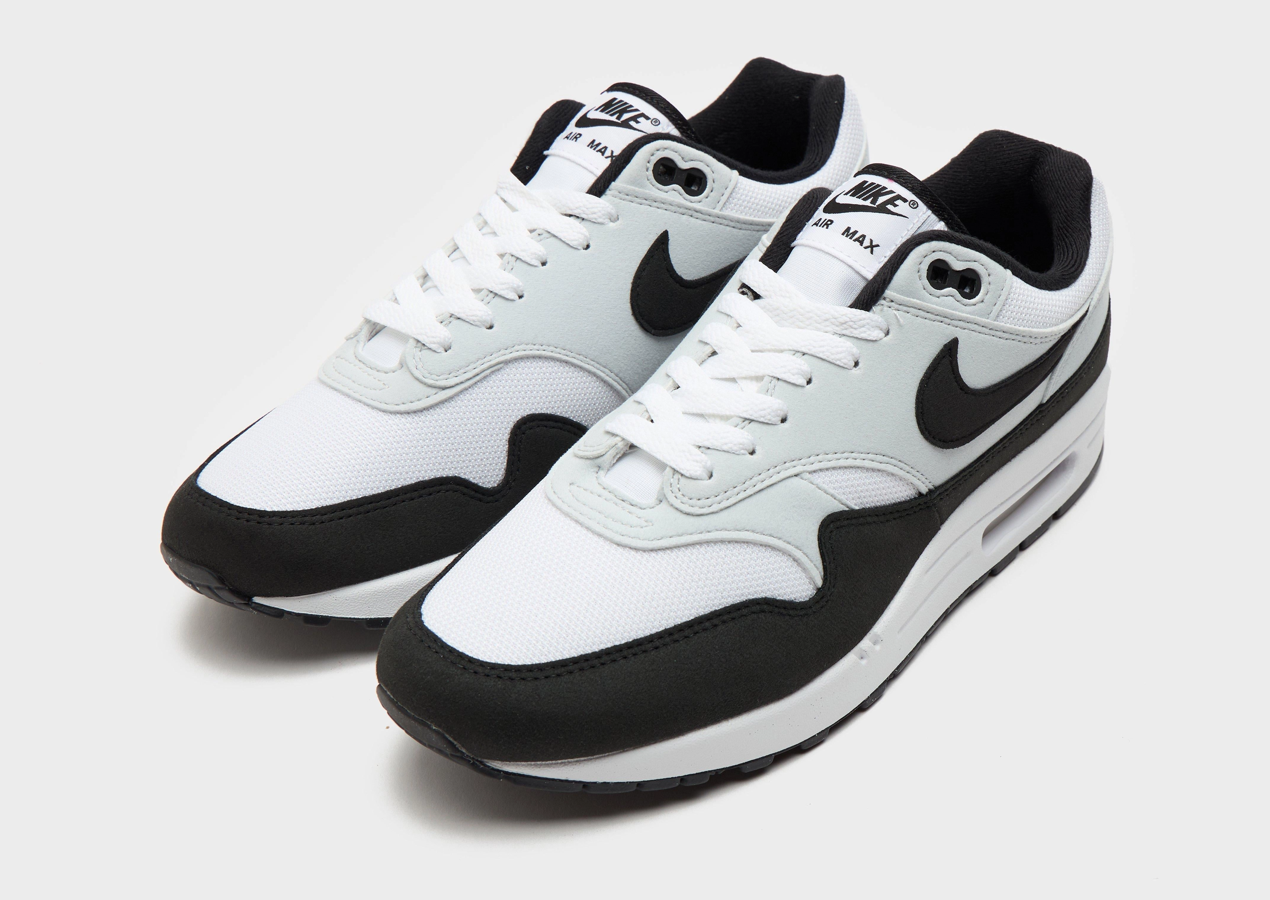 New Wave Fit, Clean Citywear, Minimal Mood, Style Without Noise, Form-Light Fit