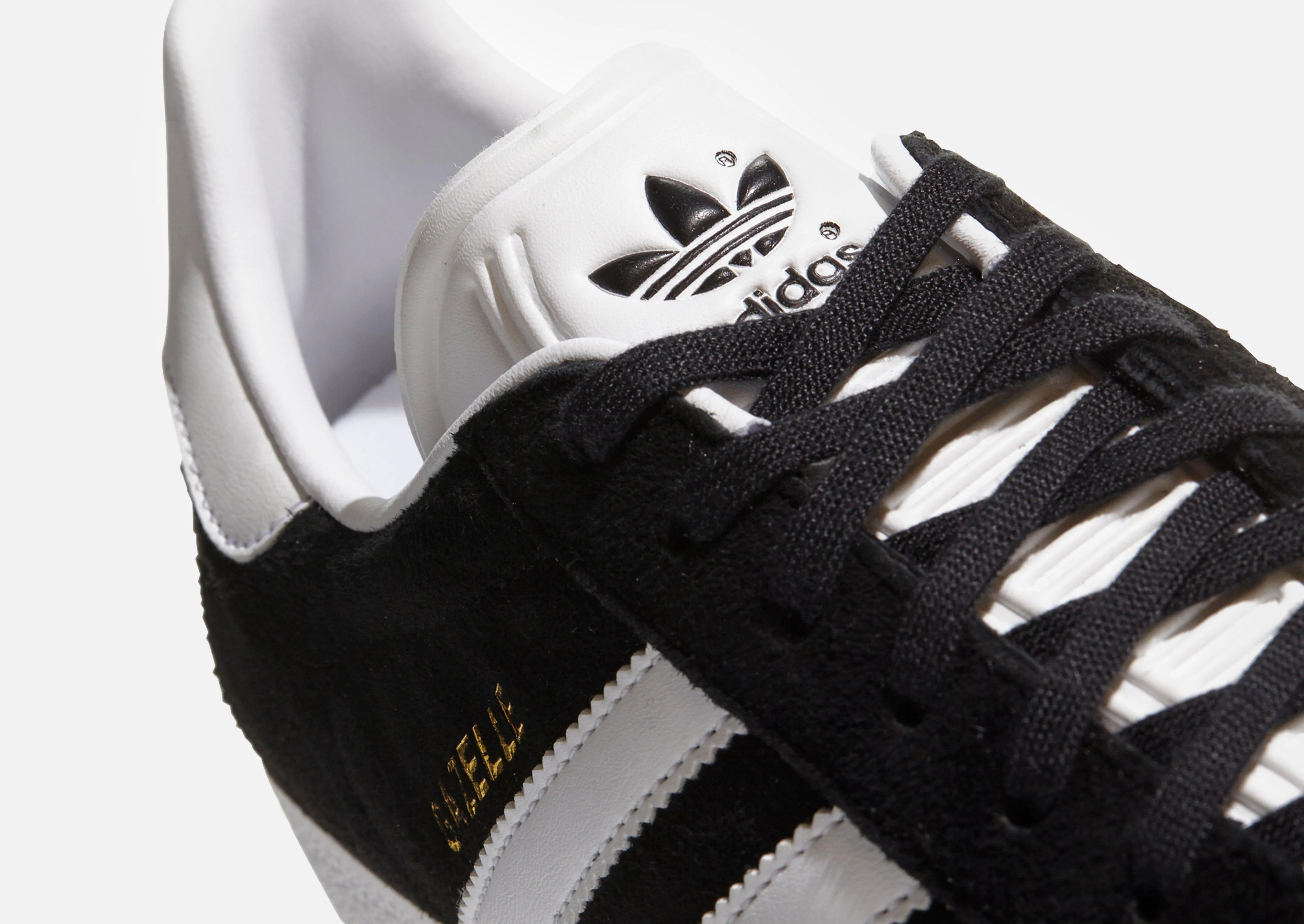 Refined To Go, Daily-Ready, Smart And Simple, Purpose-Led, Progressive Tone, Modern Movement Gear