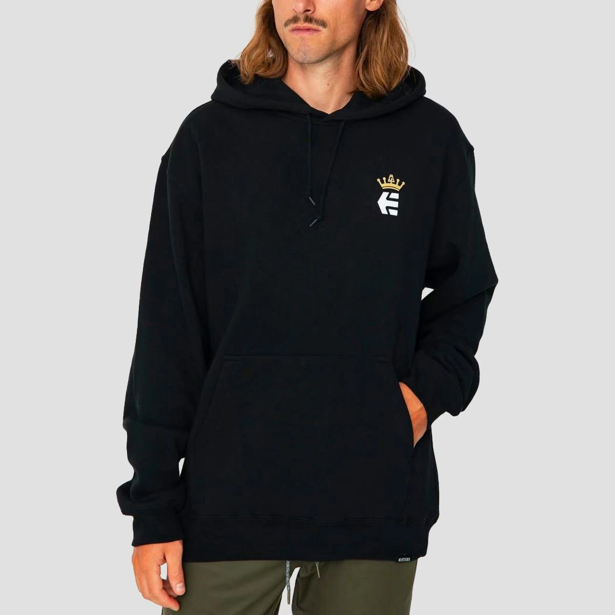 Essential Rhythm, Hybrid Aesthetic, Sleek Essentials, Adapt-Fit Gear, Form-Focused, Driven By Comfort, Relaxed Innovation