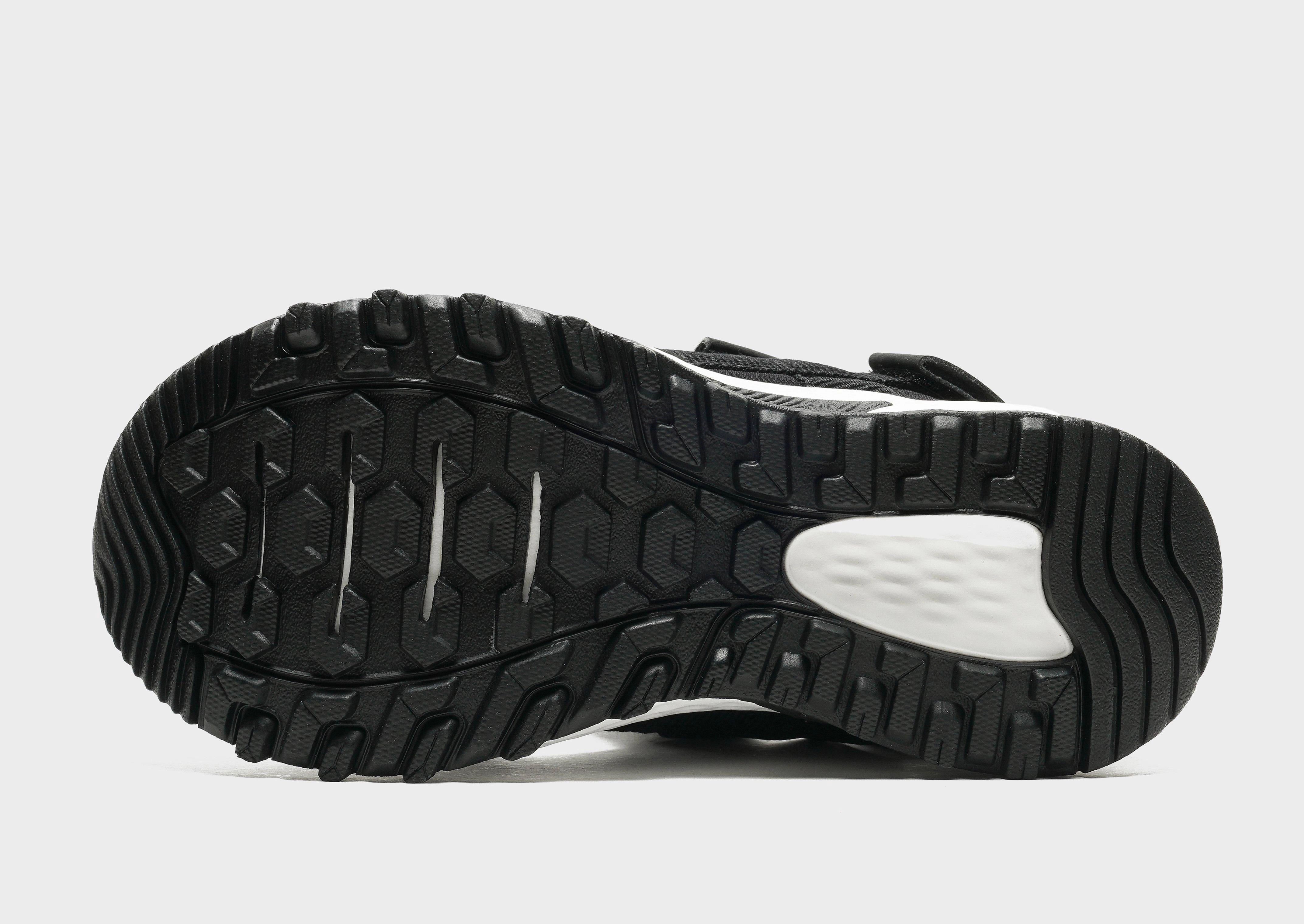 Pure-Fit, Season-Free Style, Dynamic Fit, Urban Lifestyle, Adapt Daily, Less Is Bold, Motion Elements