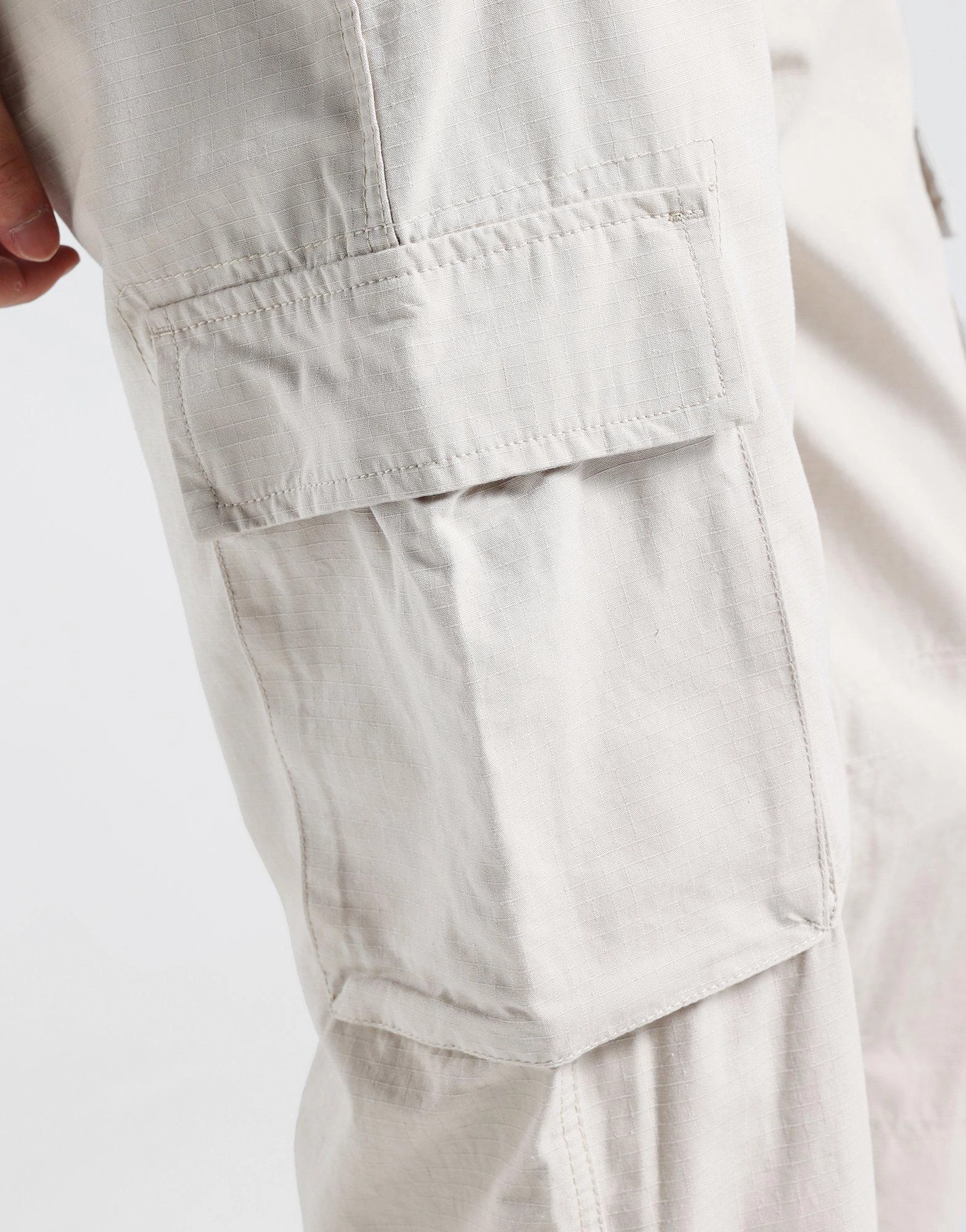 Lifestyle Direction, Bold Minimal, Versatile Gear, Optimized Outfit, Structured Freedom, Crafted Ease, Lightweight Presence, Purpose Fit