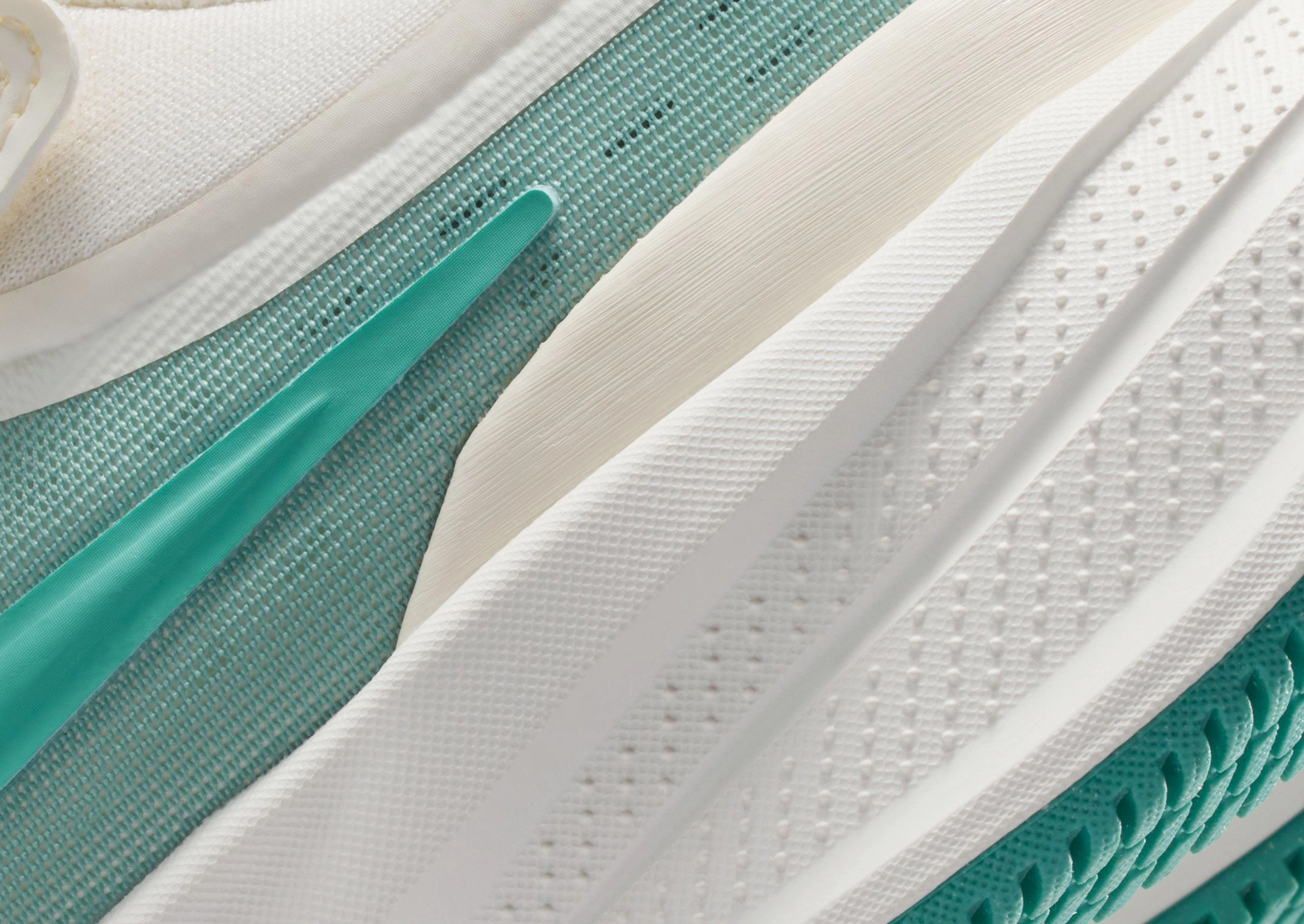 Easy Essential, Flexible Form, Clean Forms, Season-Neutral, Minimal Movement, Streamlined Edge, Urban Toolkit