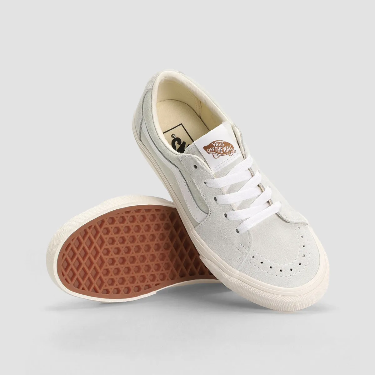 Urban Transition, Multi-Context Fit, Subtle Signature, Journey Wear, Clean Energy, Versatile Drop