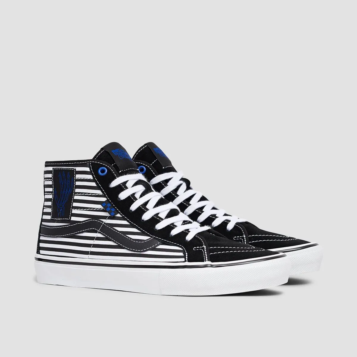 Smooth Silhouettes, Street Clarity, Layer Your World, Fresh Function, Optimized Form