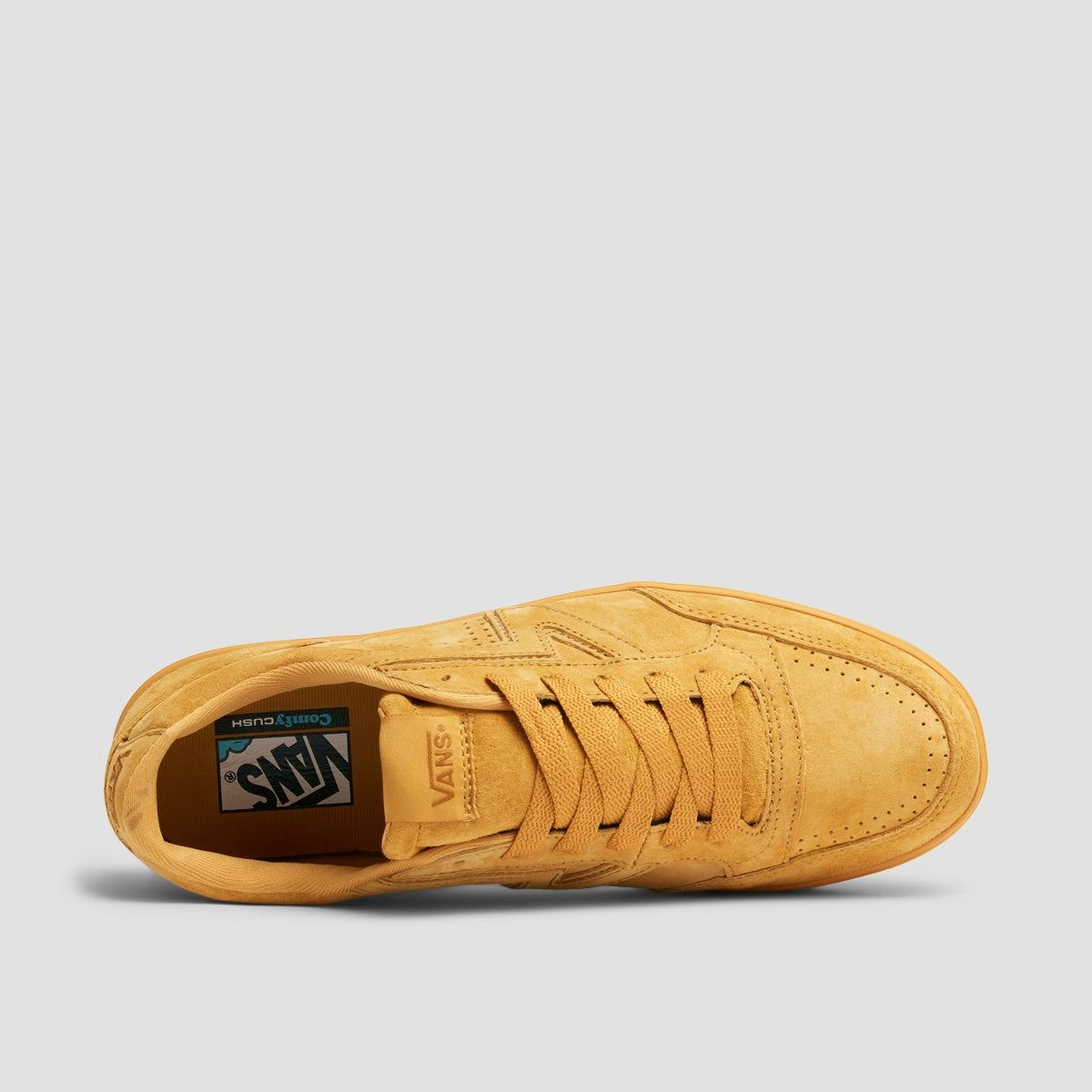 Low-Key Luxe, Updated Basics, Low-Profile Style, Motion-Driven Wear, Sleek Presence
