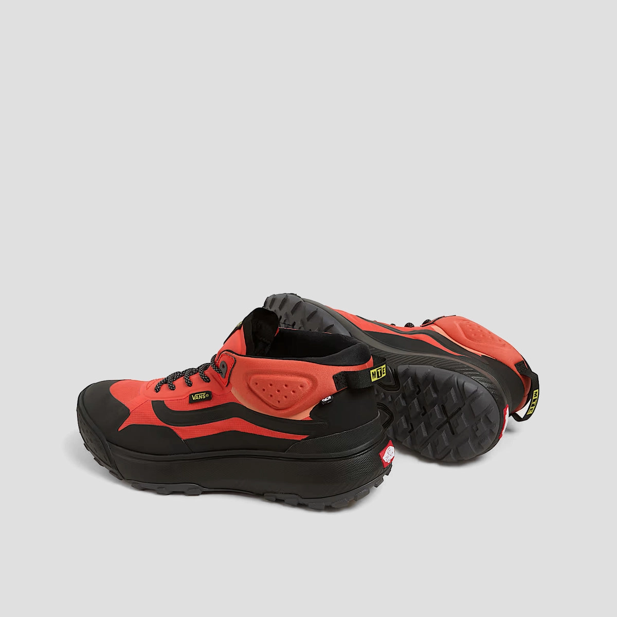 Move And Live, Clean-Styled, Fluid Profile, Everyday Sleek, Uncomplicated Gear, Creative Layers